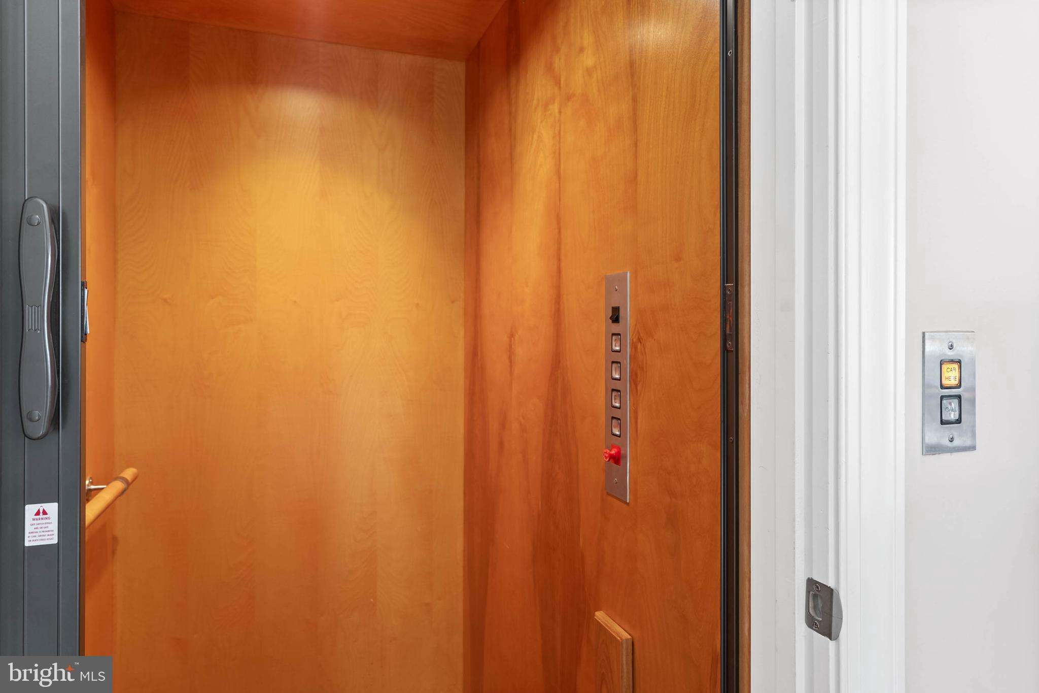 WOLFE POINTE - Residential