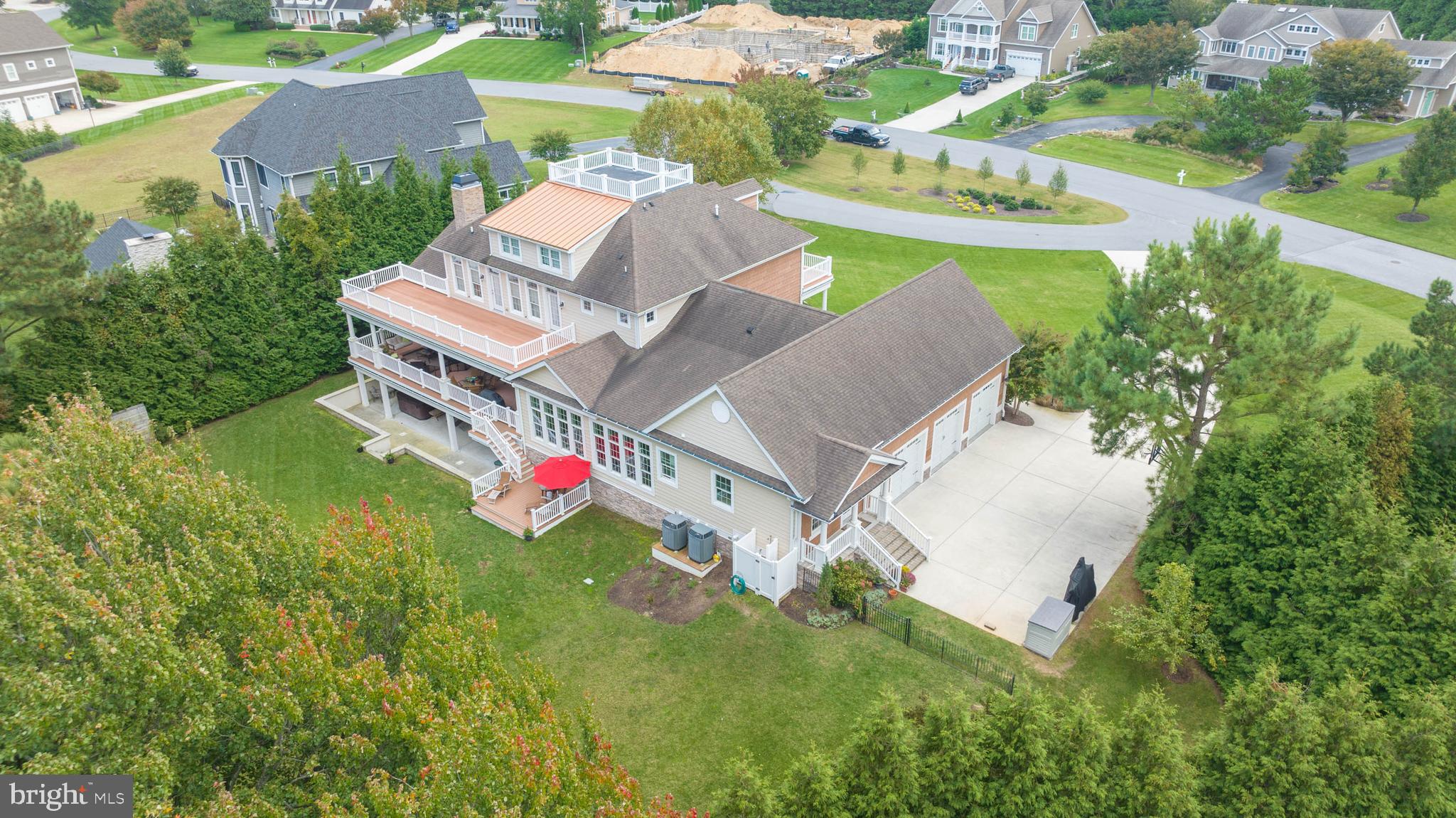 WOLFE POINTE - Residential