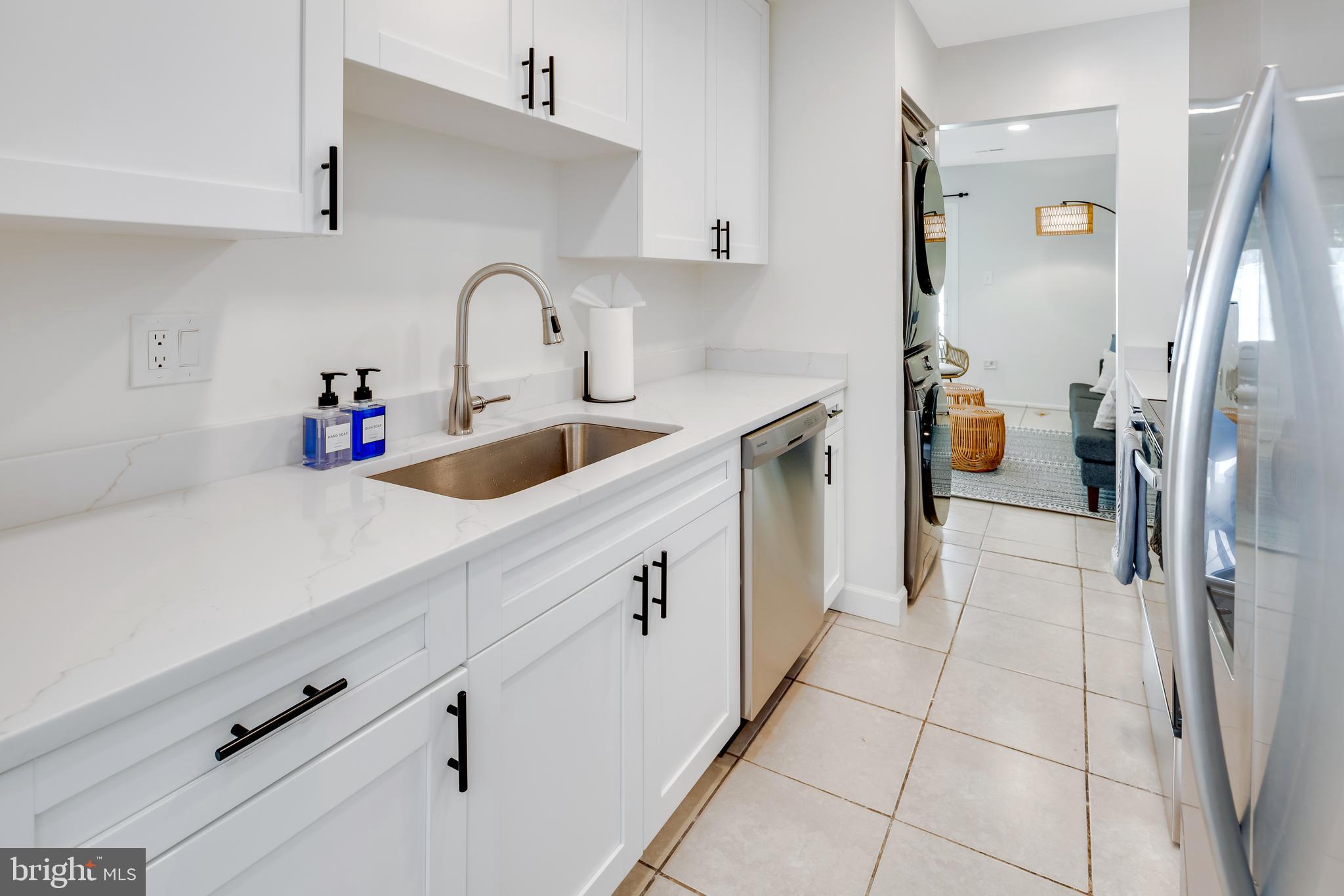 CRESTVIEW - Residential