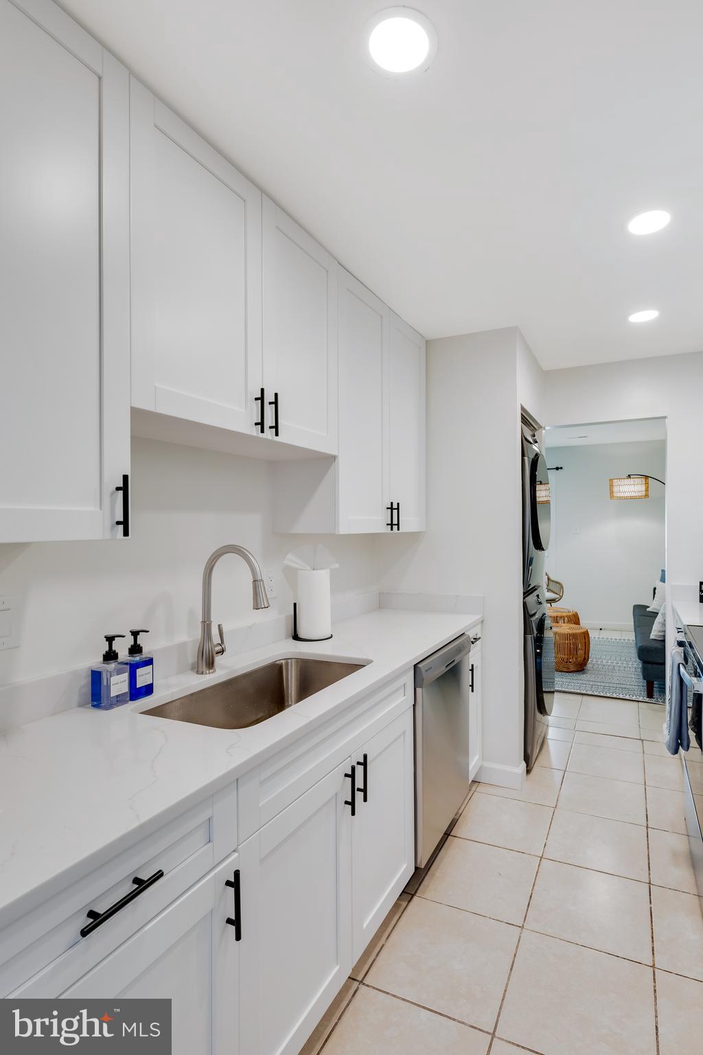 CRESTVIEW - Residential