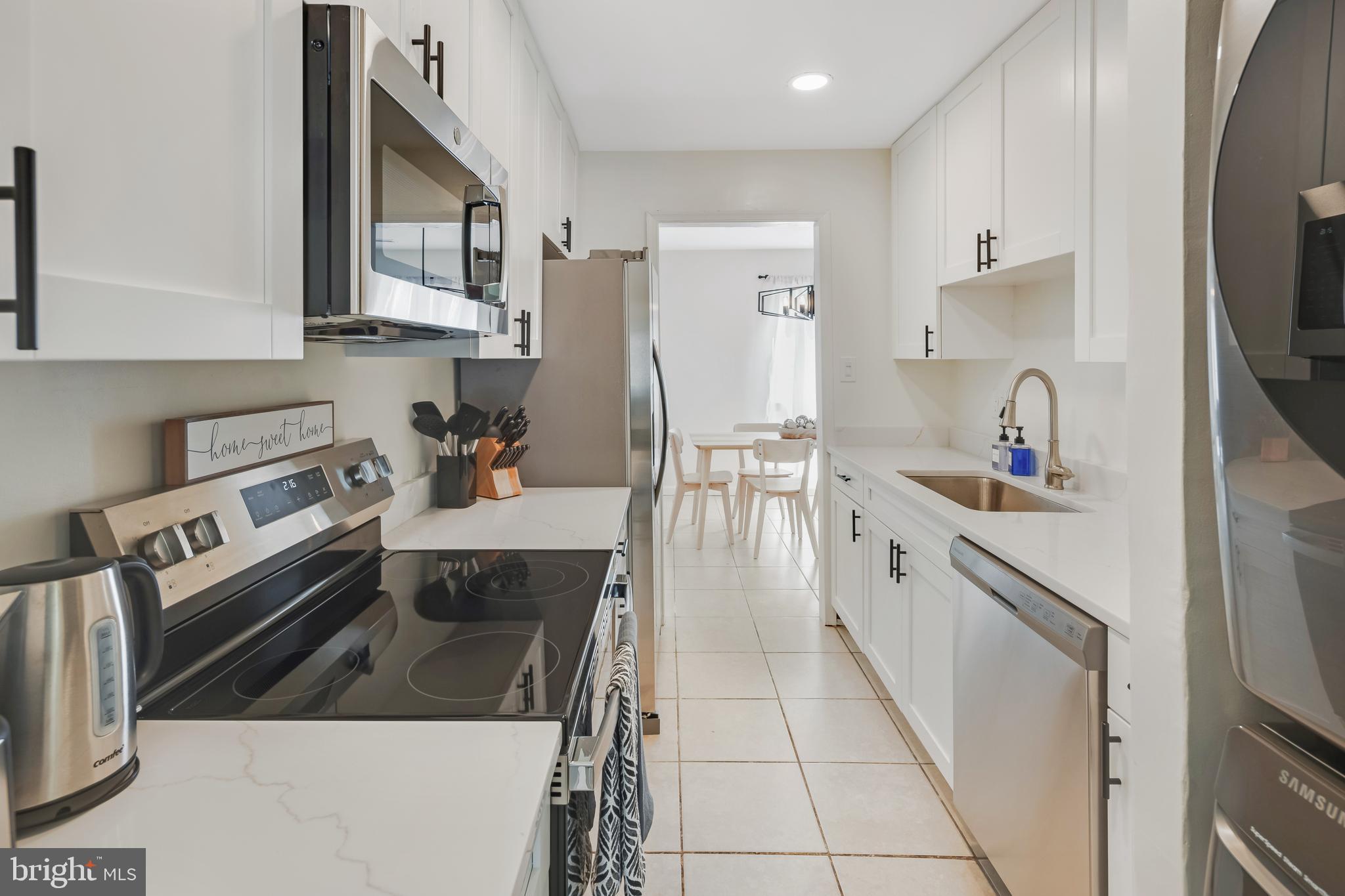 CRESTVIEW - Residential