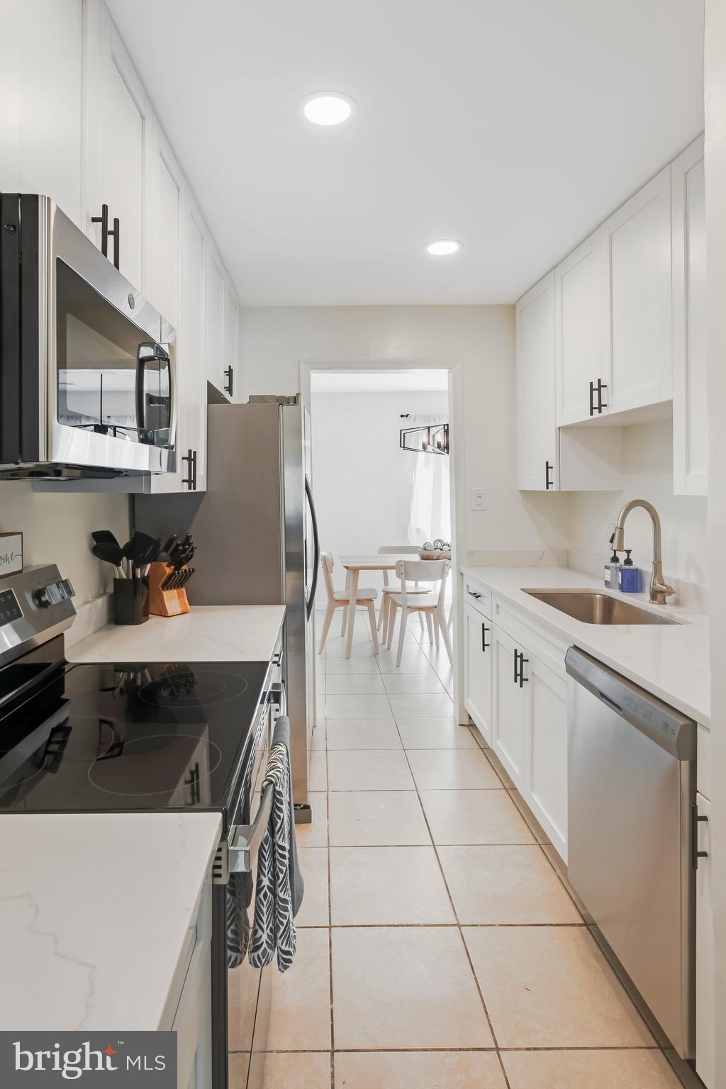 CRESTVIEW - Residential