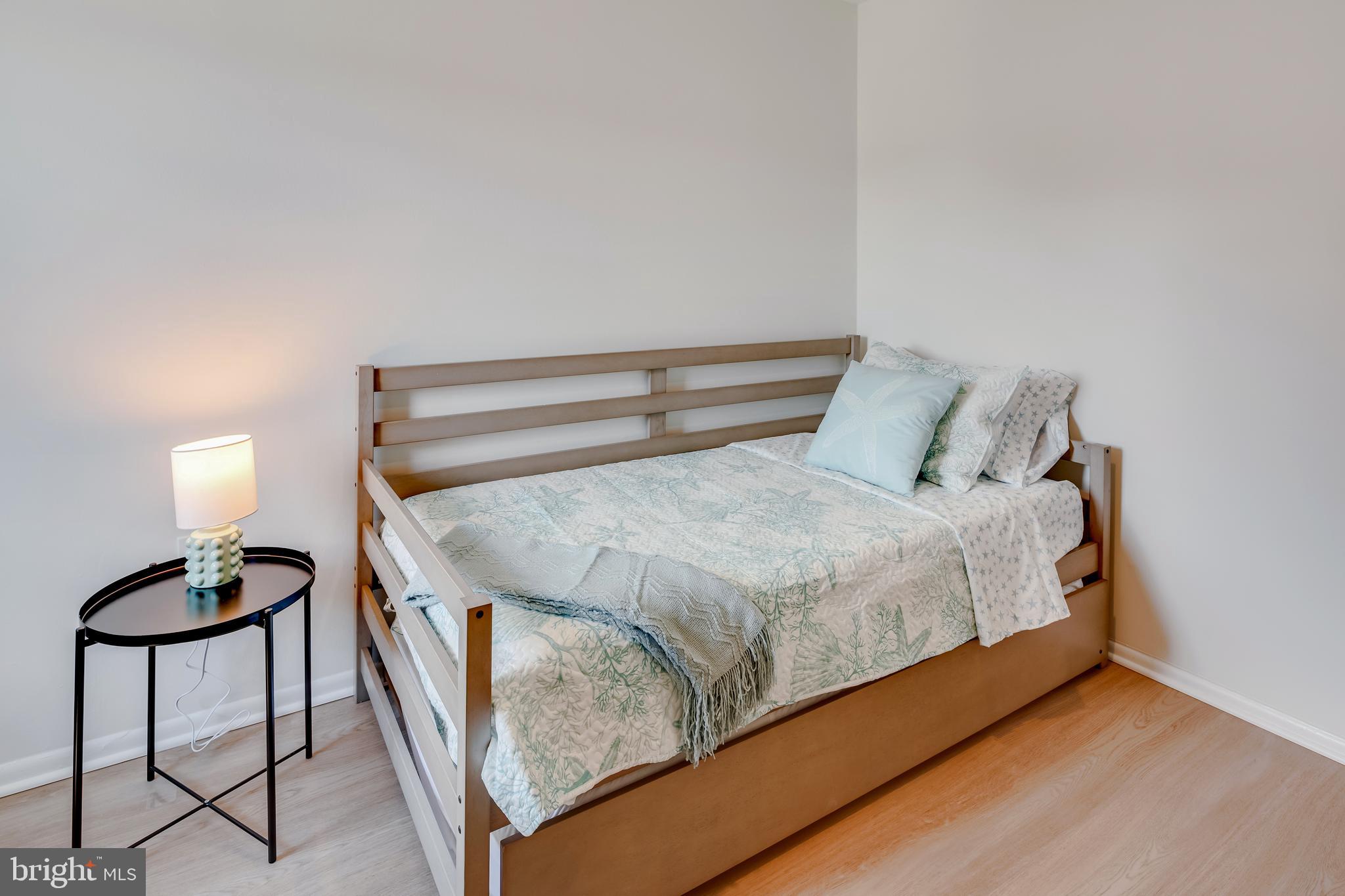 CRESTVIEW - Residential