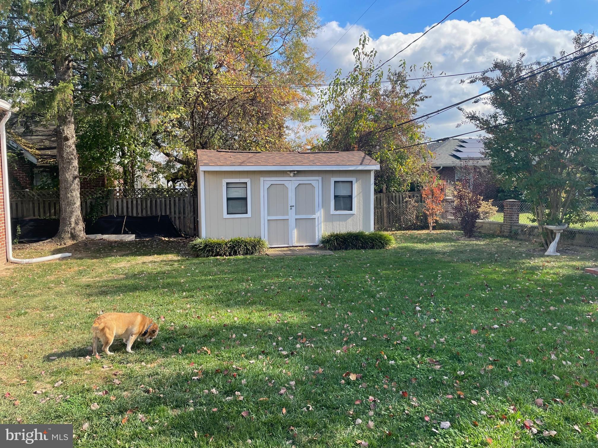 527 FOREST VIEW ROAD