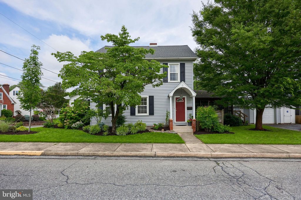 Photo of 47 Union Avenue, NEW HOLLAND, PA 17557 (MLS # PALA2072730)