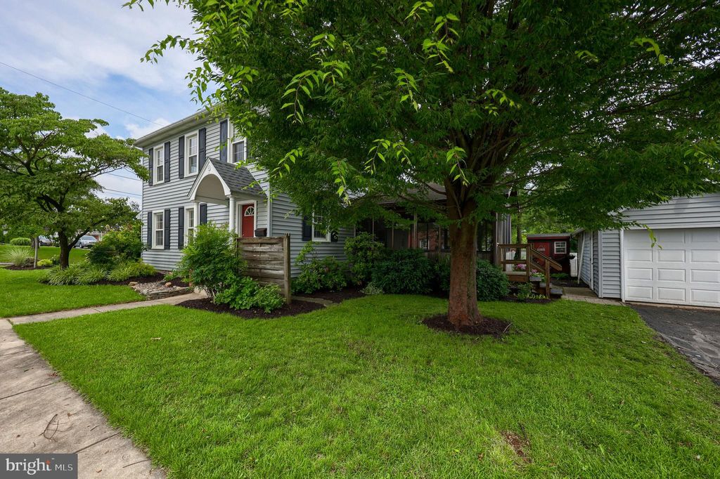 Photo of 47 Union Avenue, NEW HOLLAND, PA 17557 (MLS # PALA2072730)