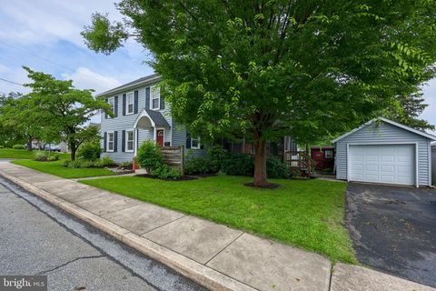 Photo of 47 Union Avenue, NEW HOLLAND, PA 17557 (MLS # PALA2072730)