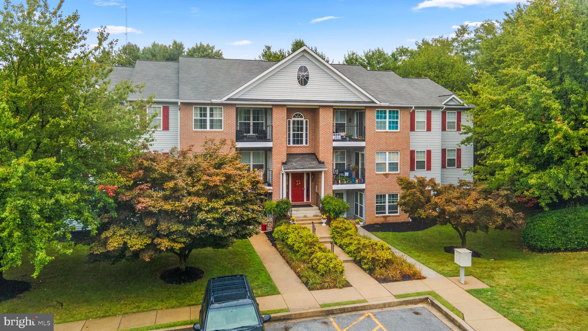 3820 SUNNYFIELD COURT 3C