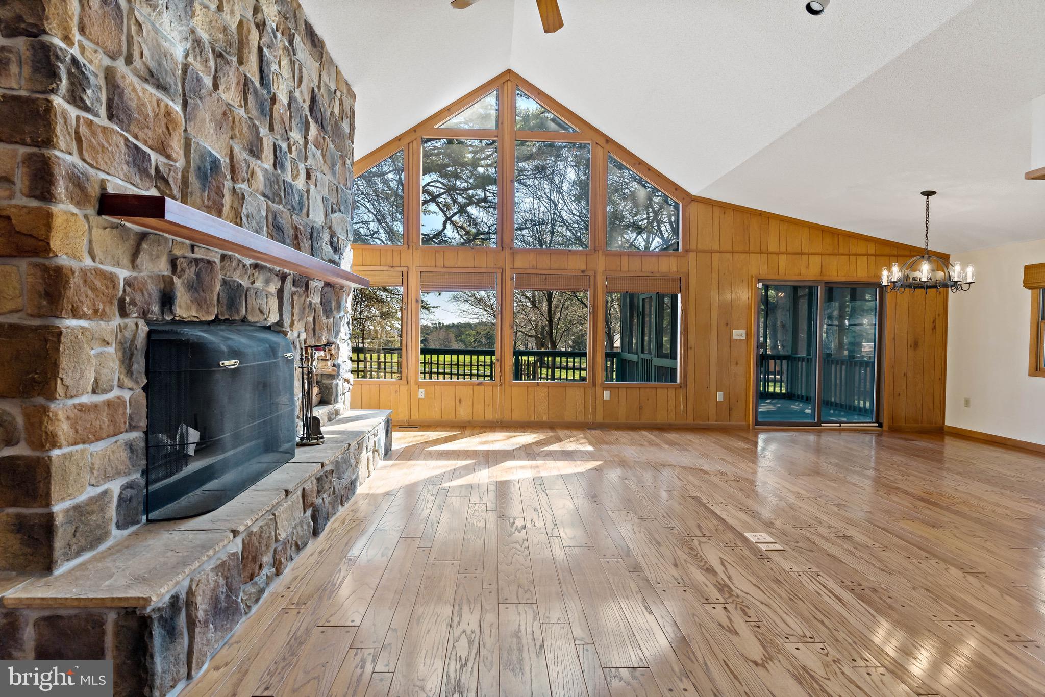 THE WOODS - Residential