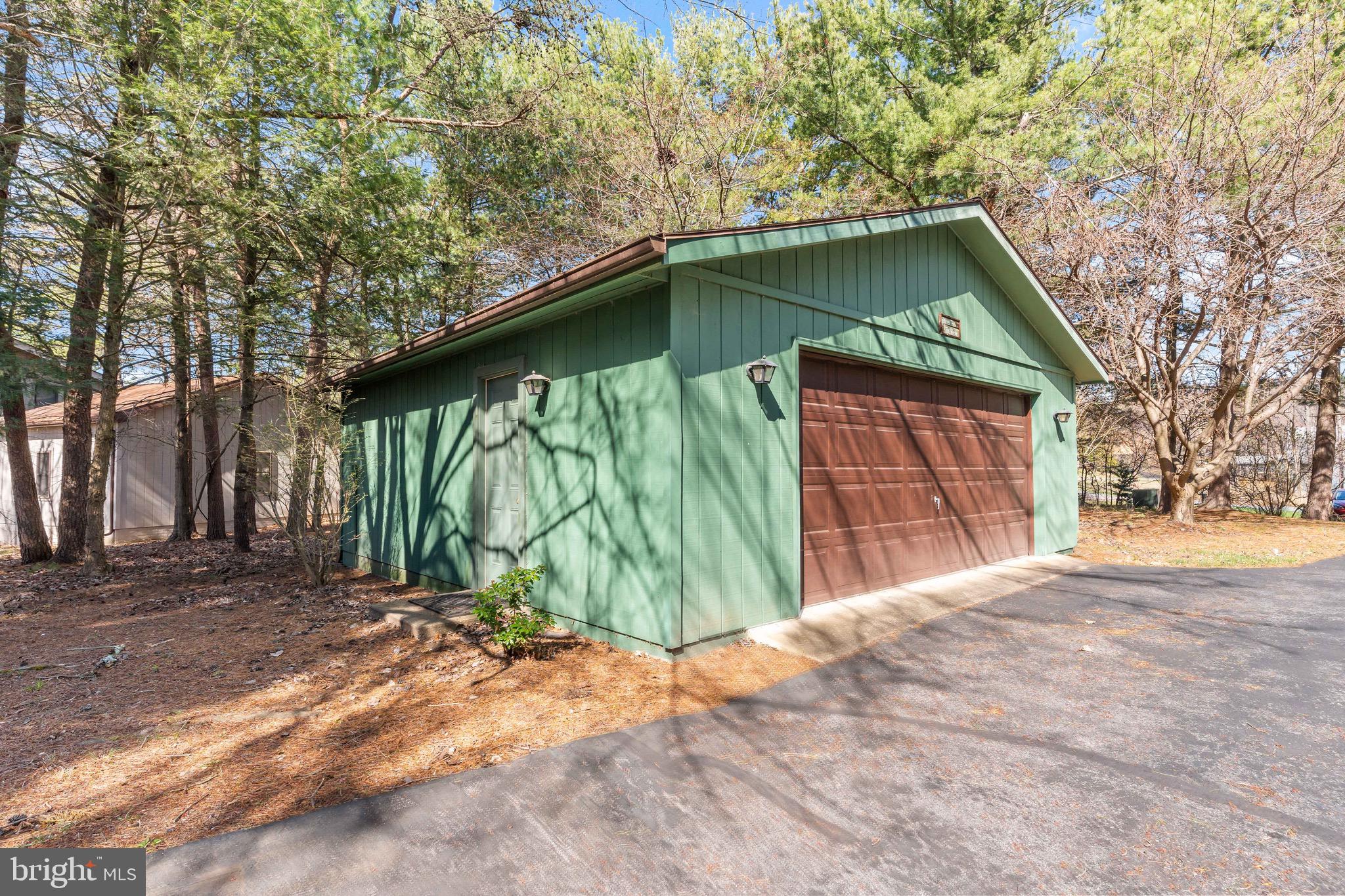 THE WOODS - Residential