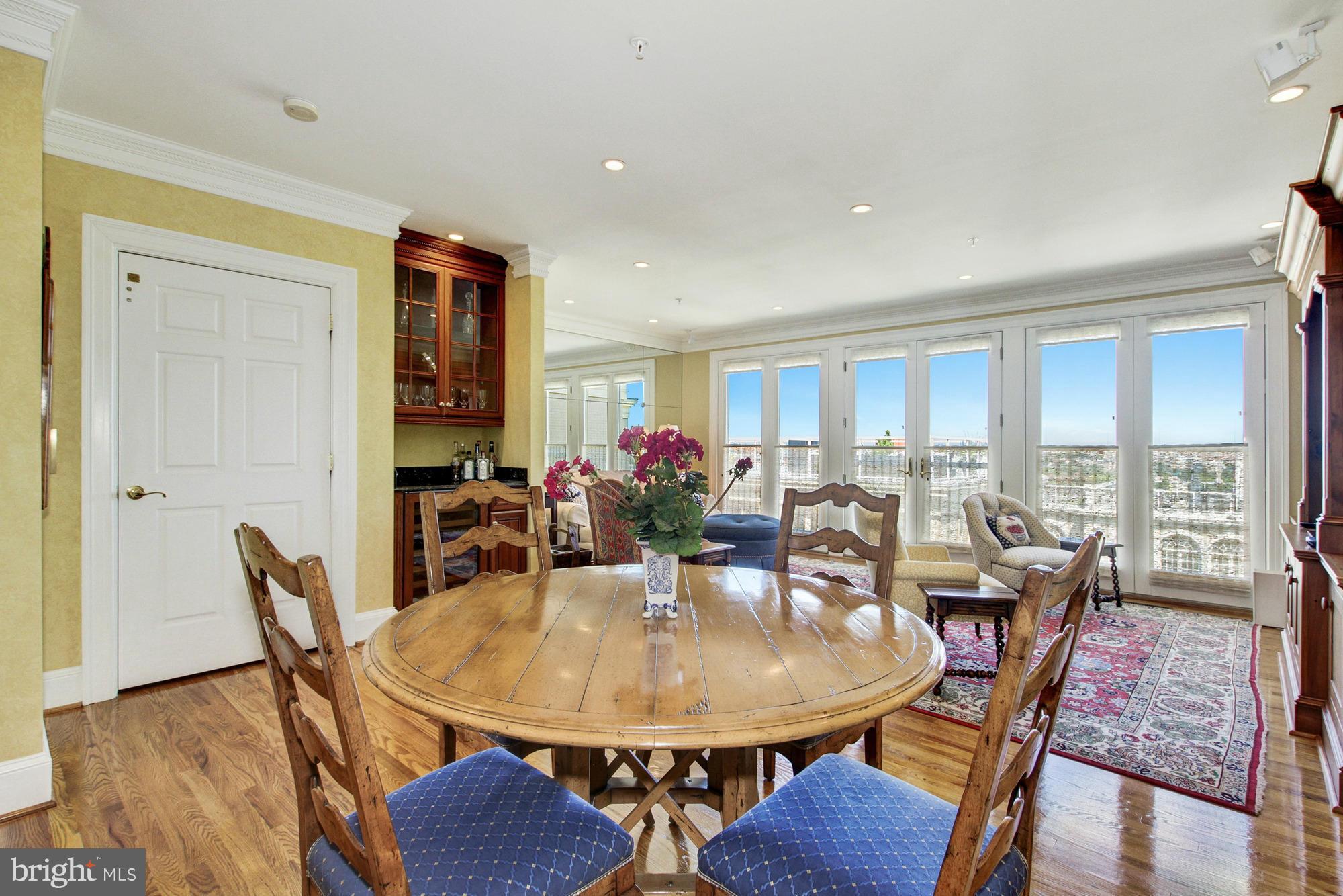 MONROE - Residential