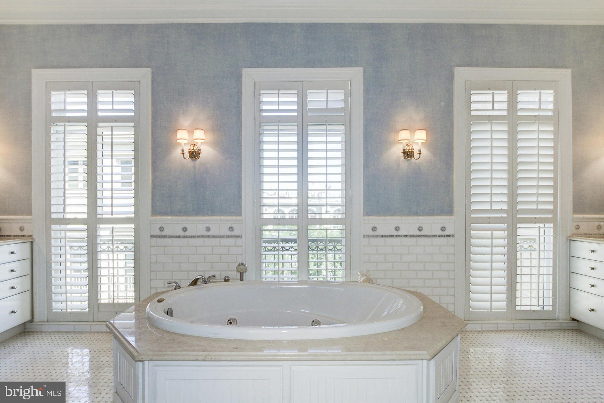 MONROE - Residential