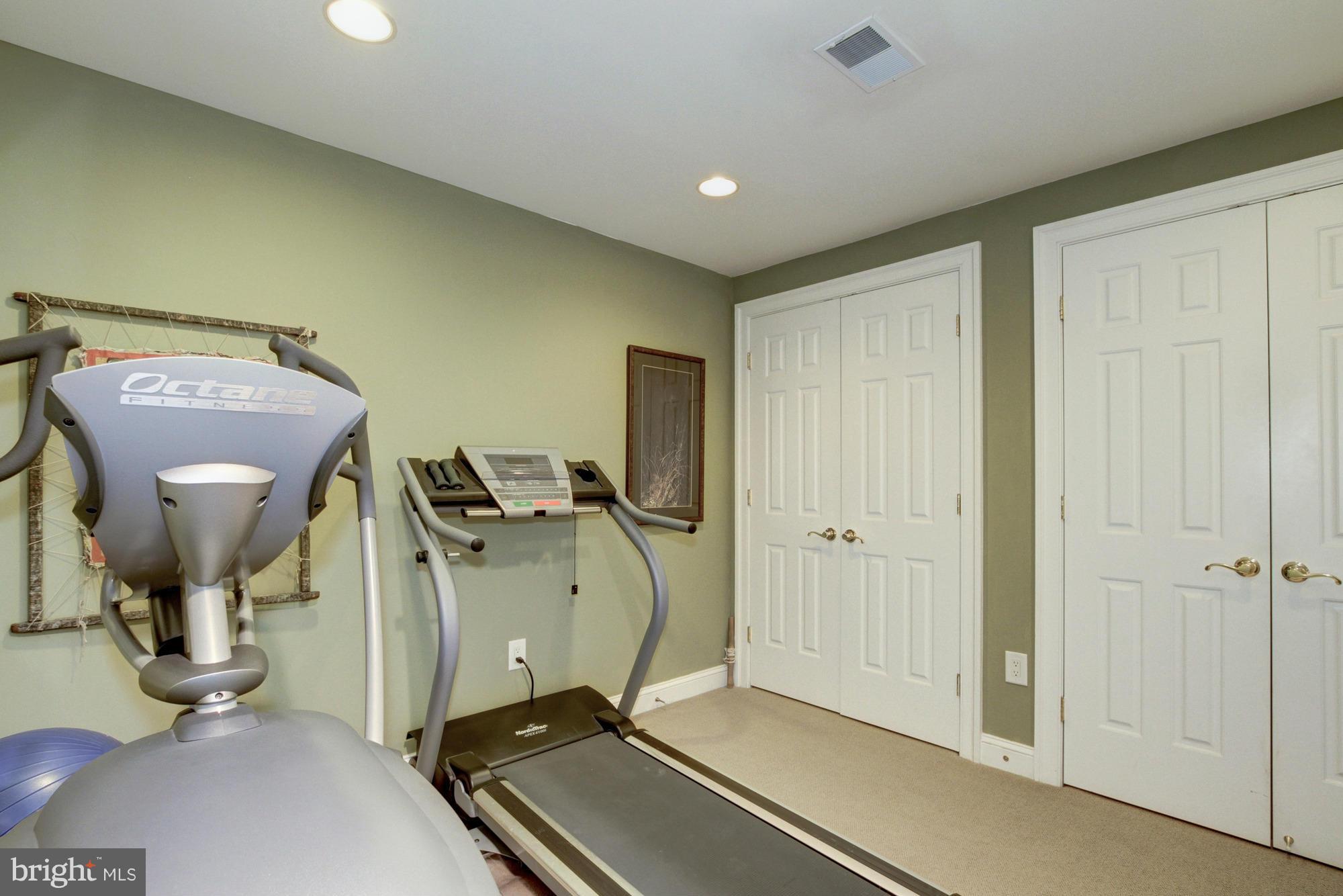 MONROE - Residential