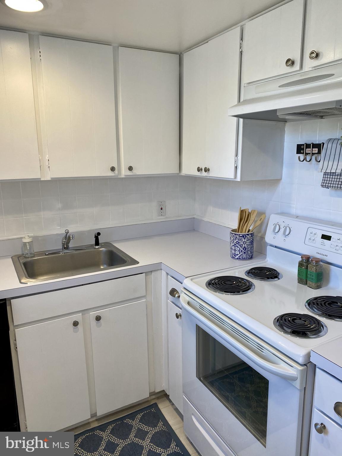 FAIRLINGTON VILLAGES - Residential Lease