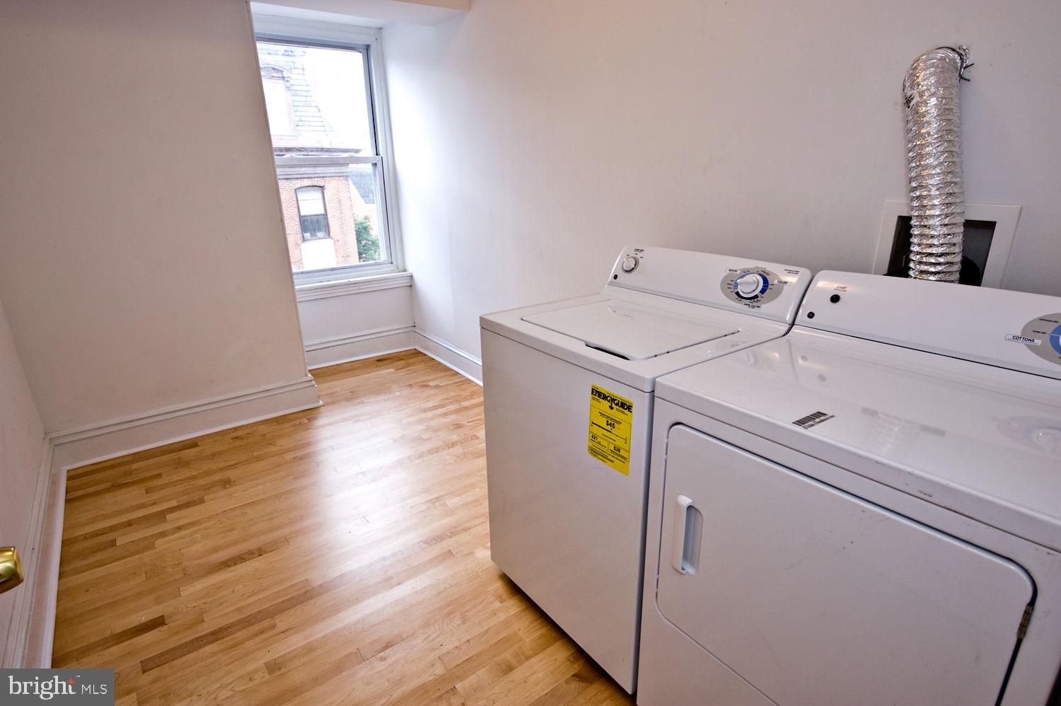 WASHINGTON SQ WEST - Residential Income