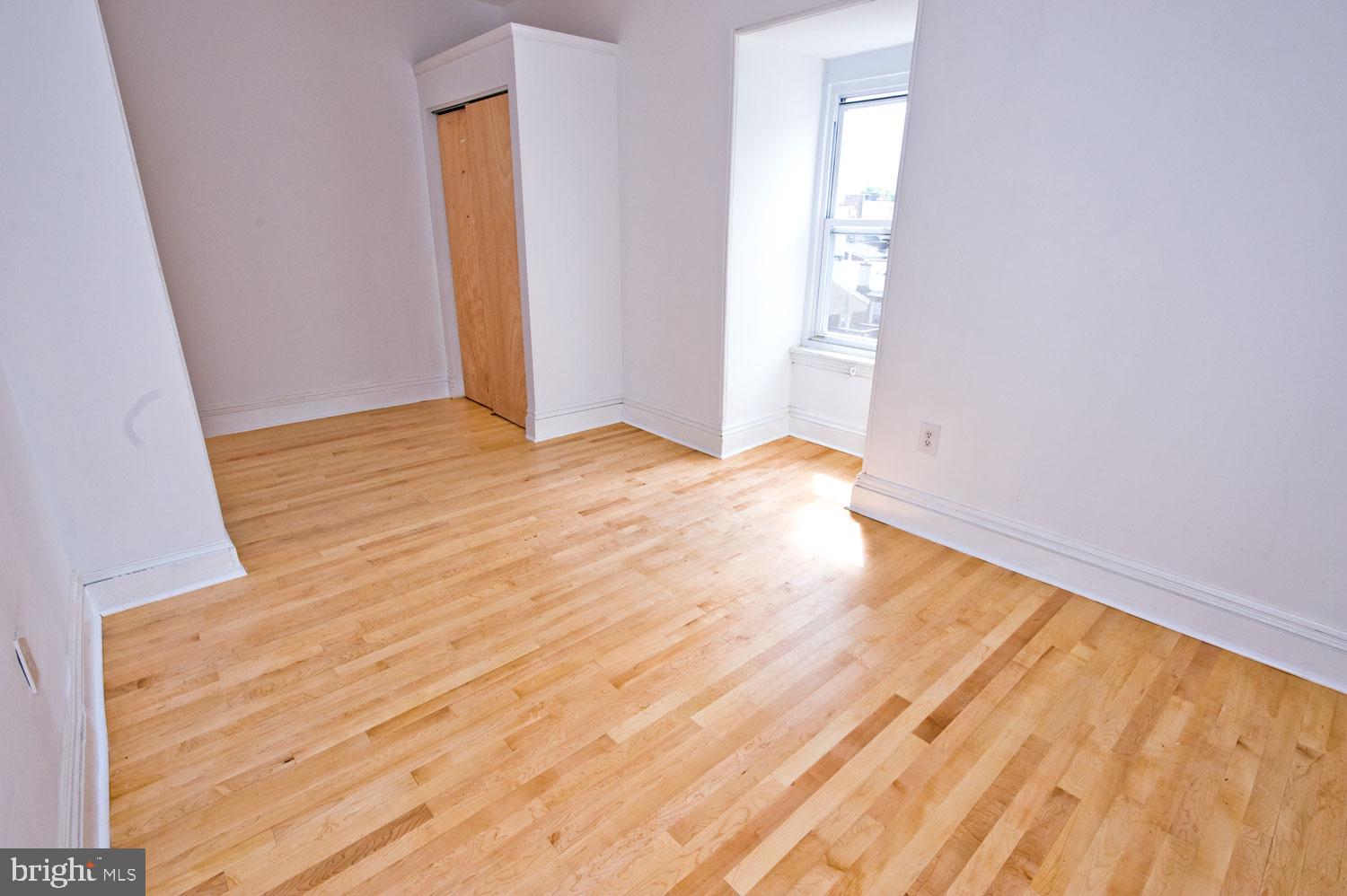 WASHINGTON SQ WEST - Residential Income