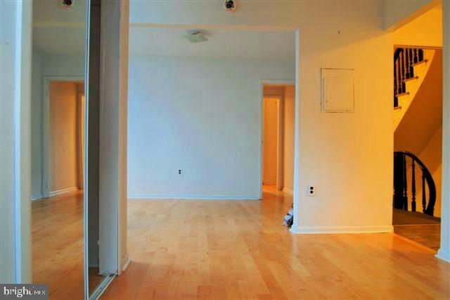 WASHINGTON SQ WEST - Residential Income