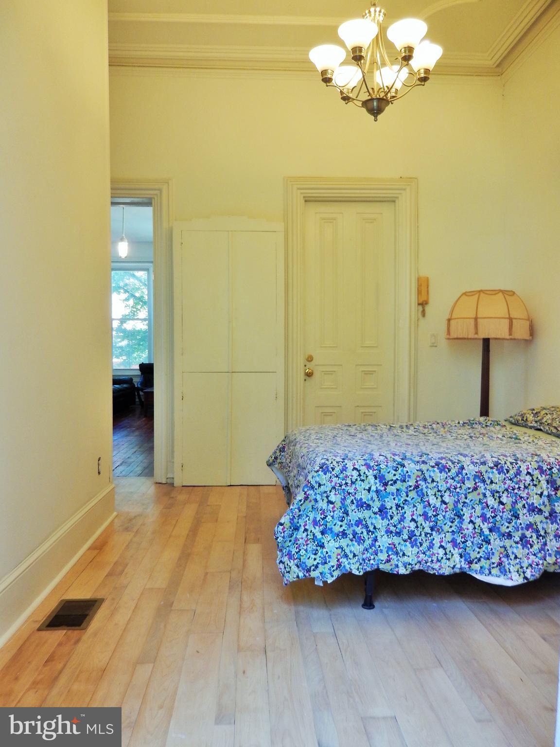 WASHINGTON SQ WEST - Residential Income