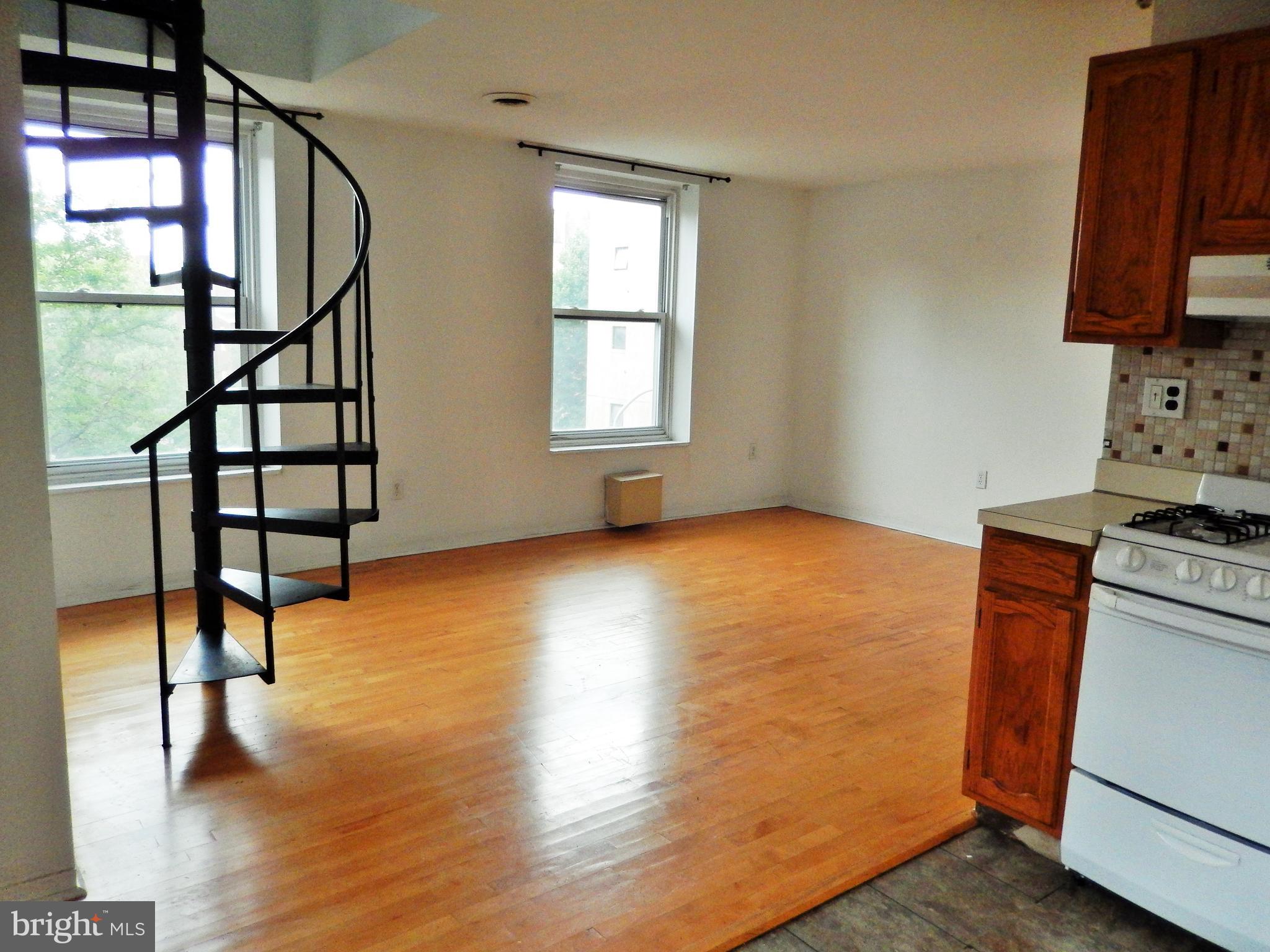 WASHINGTON SQ WEST - Residential Income