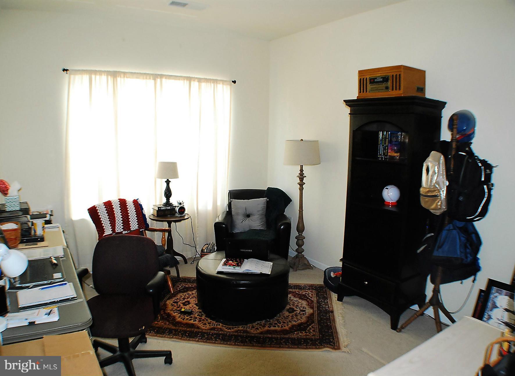 WAKELAND MANOR - Residential