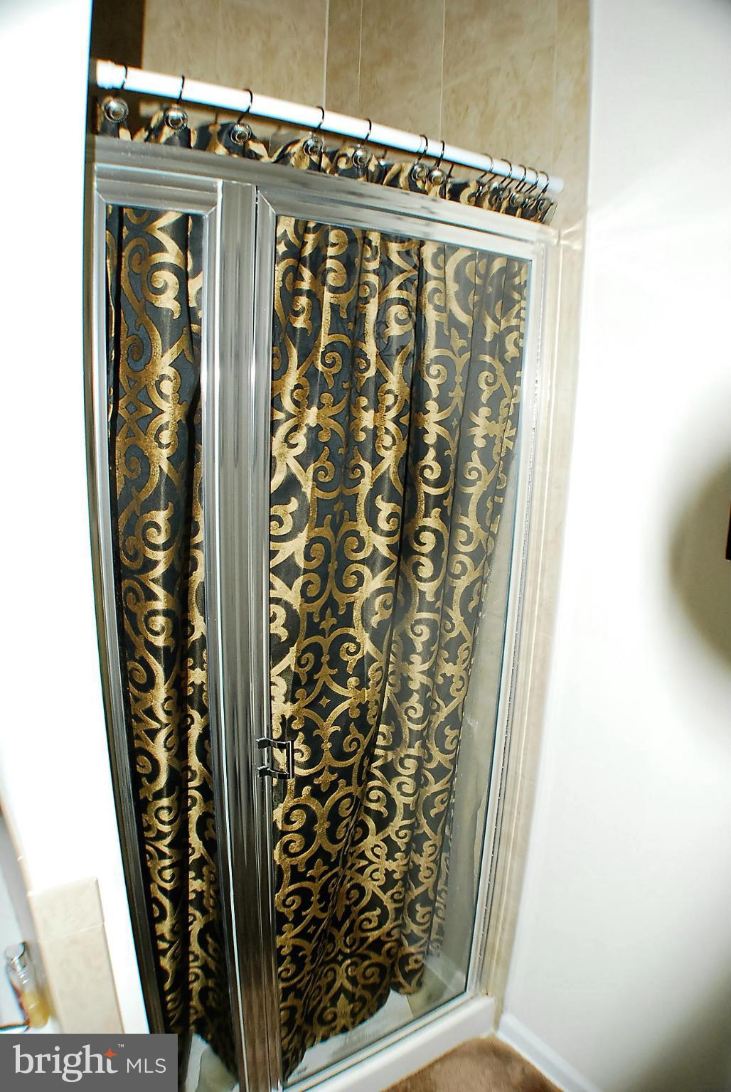 WAKELAND MANOR - Residential