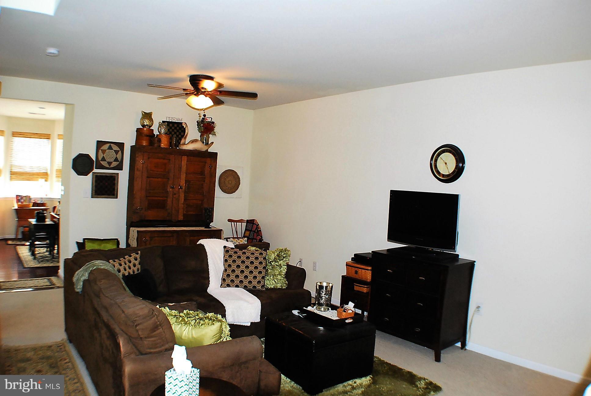 WAKELAND MANOR - Residential