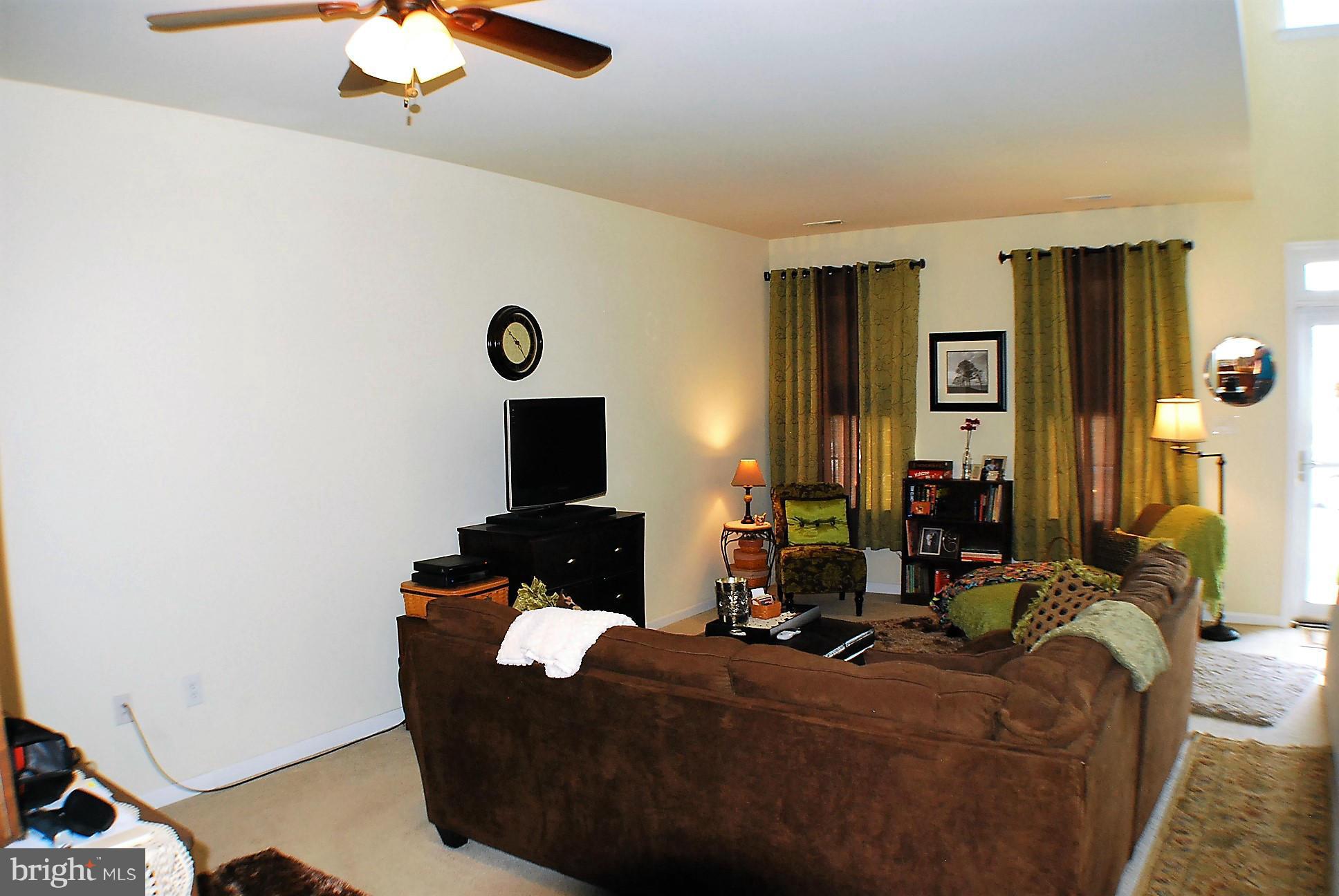 WAKELAND MANOR - Residential