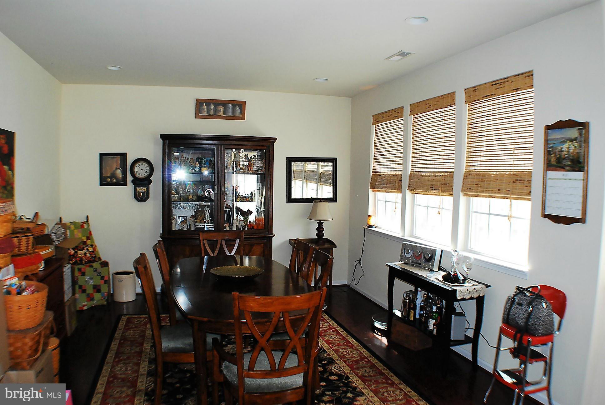 WAKELAND MANOR - Residential