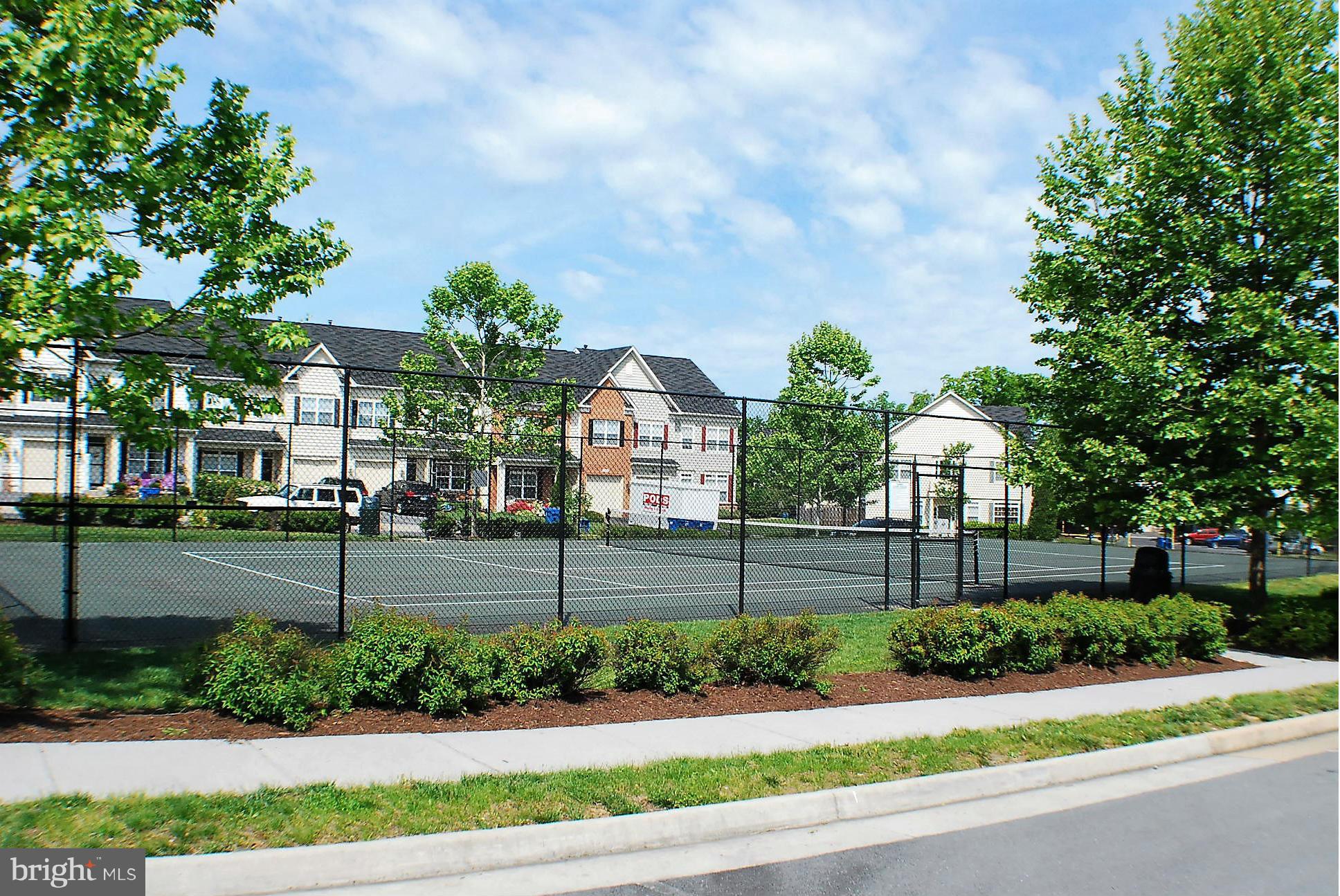 WAKELAND MANOR - Residential