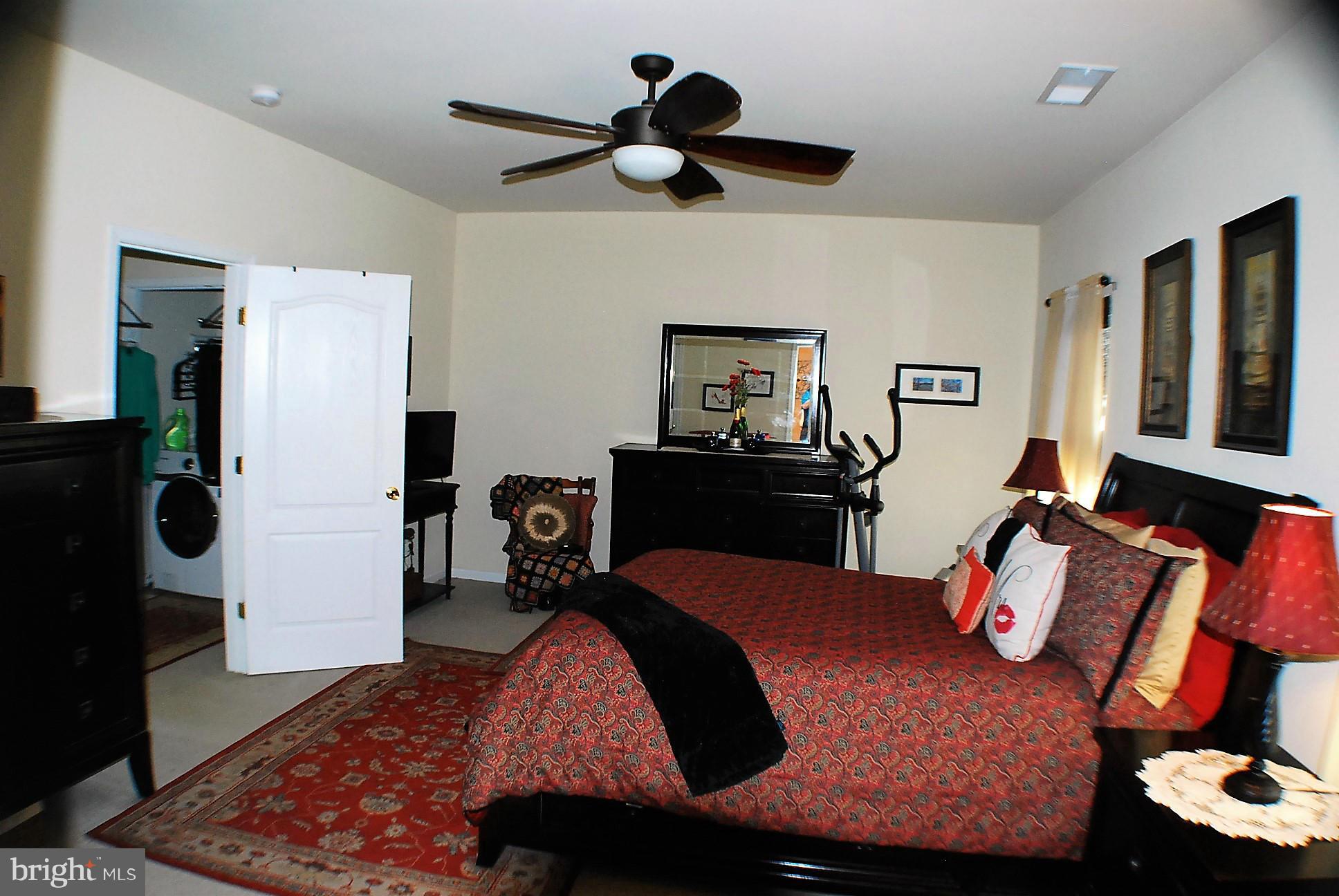 WAKELAND MANOR - Residential