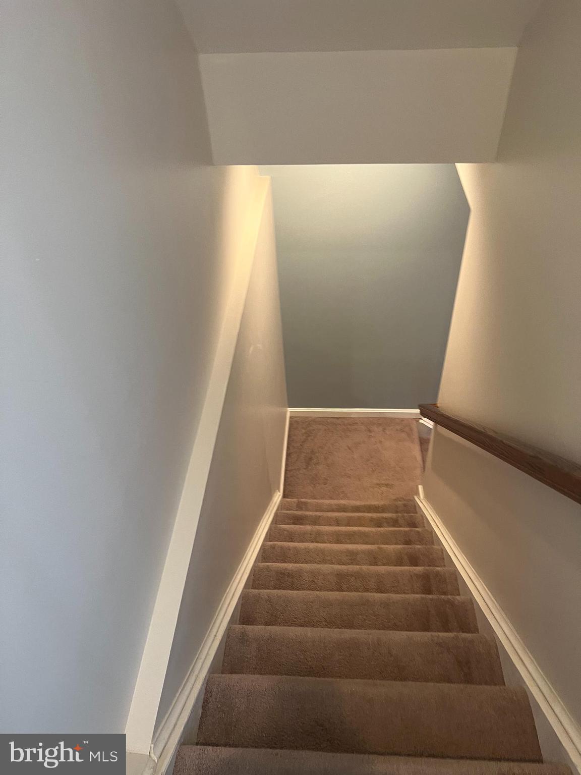 SOMERSET - Residential Lease