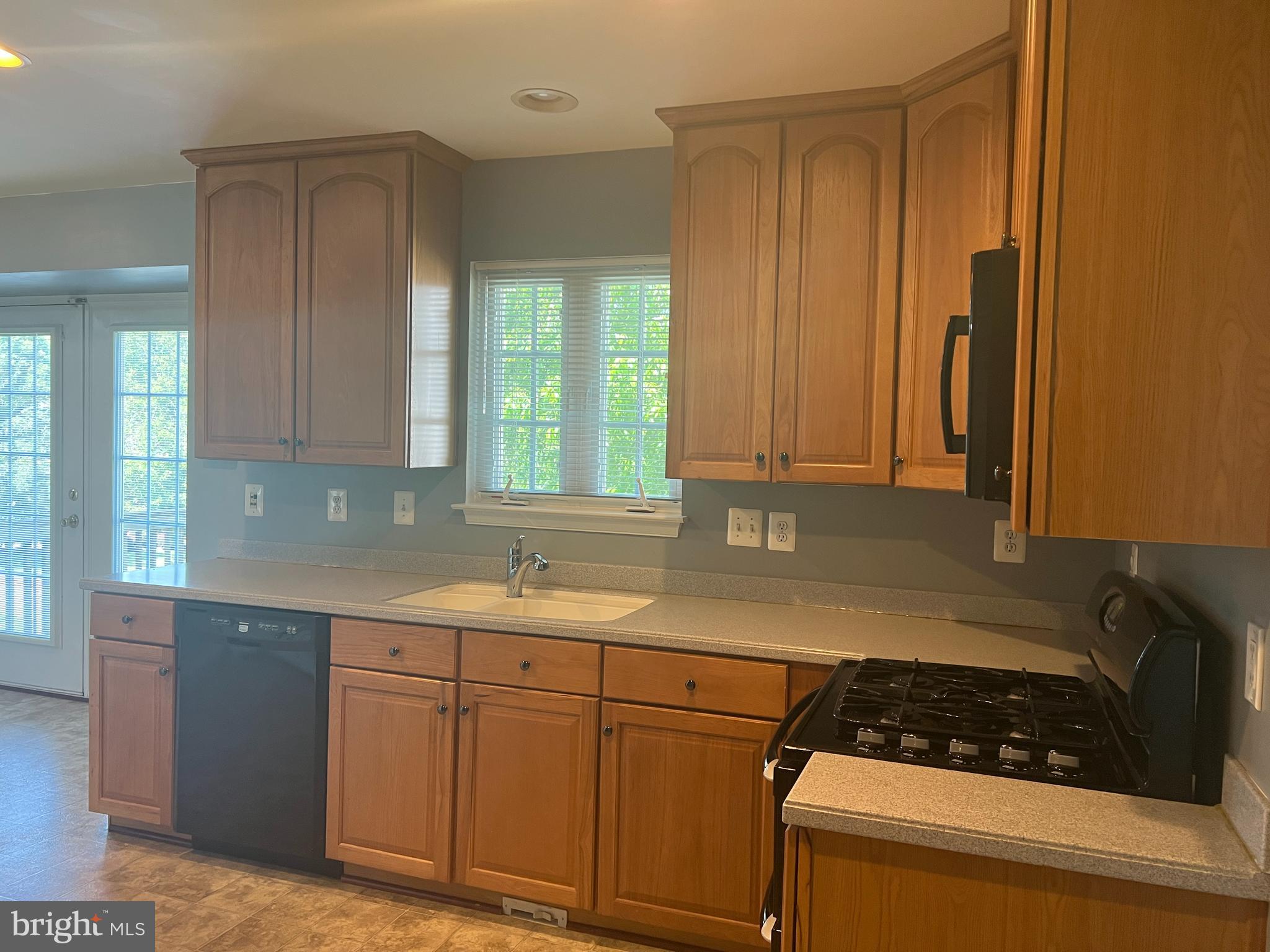 SOMERSET - Residential Lease