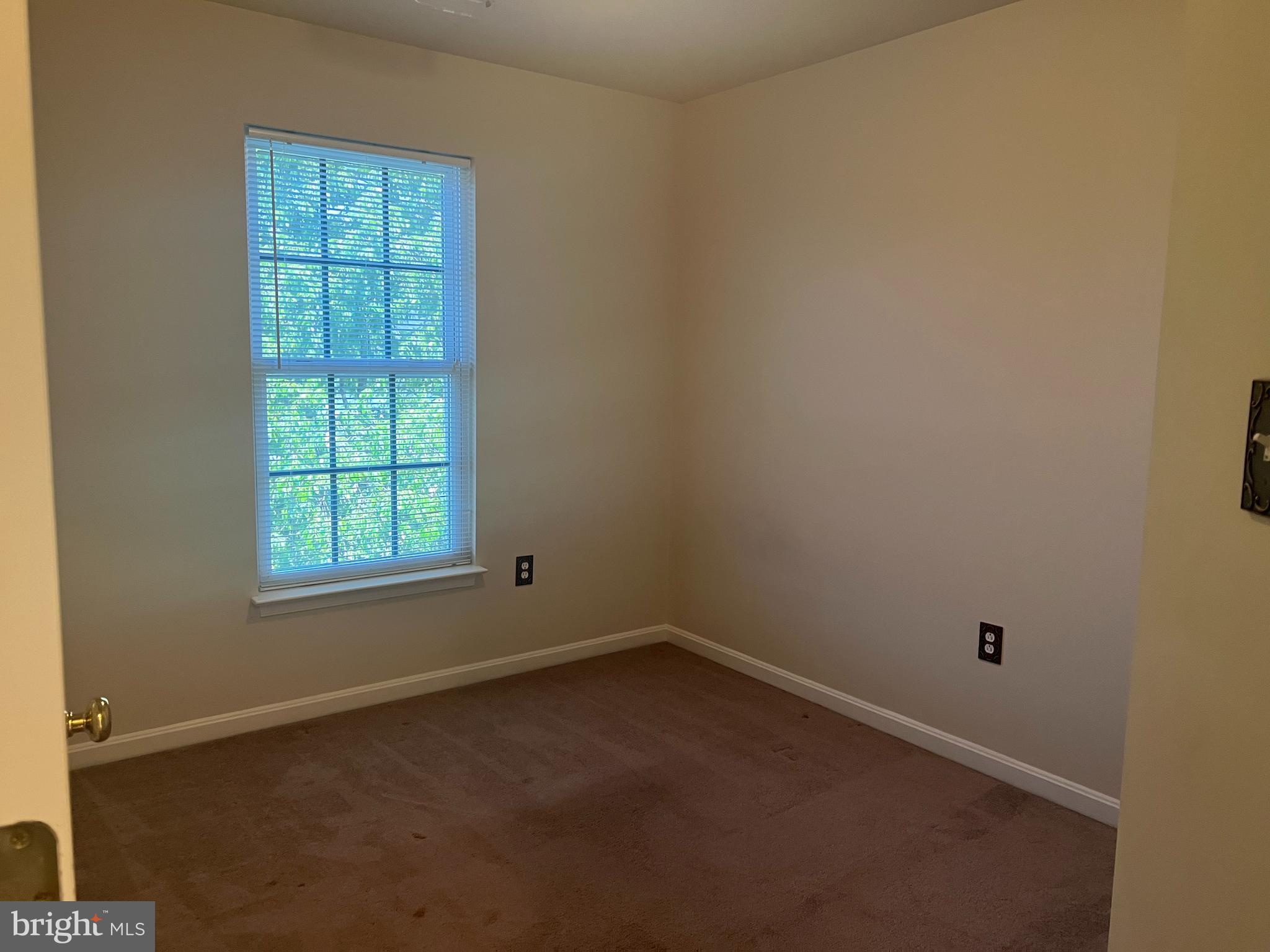 SOMERSET - Residential Lease