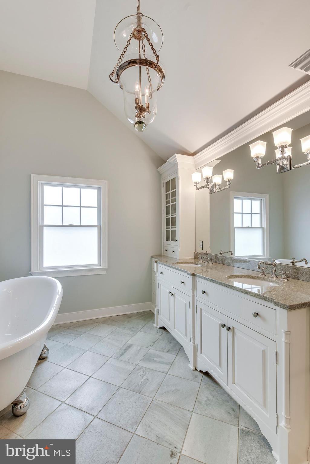 EASTPORT - Residential