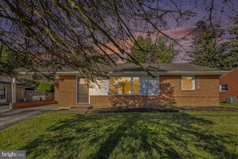 MLS: PALA2097256