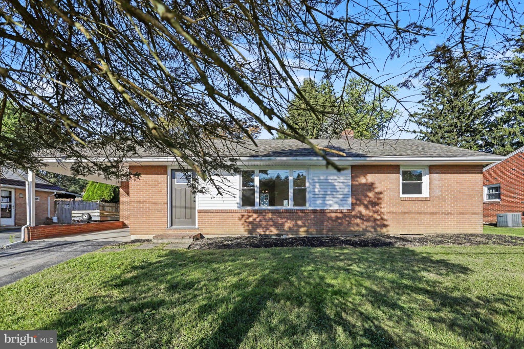 Photo of 510 Bermuda Road, LANCASTER, PA 17603 (MLS # PALA2097256)