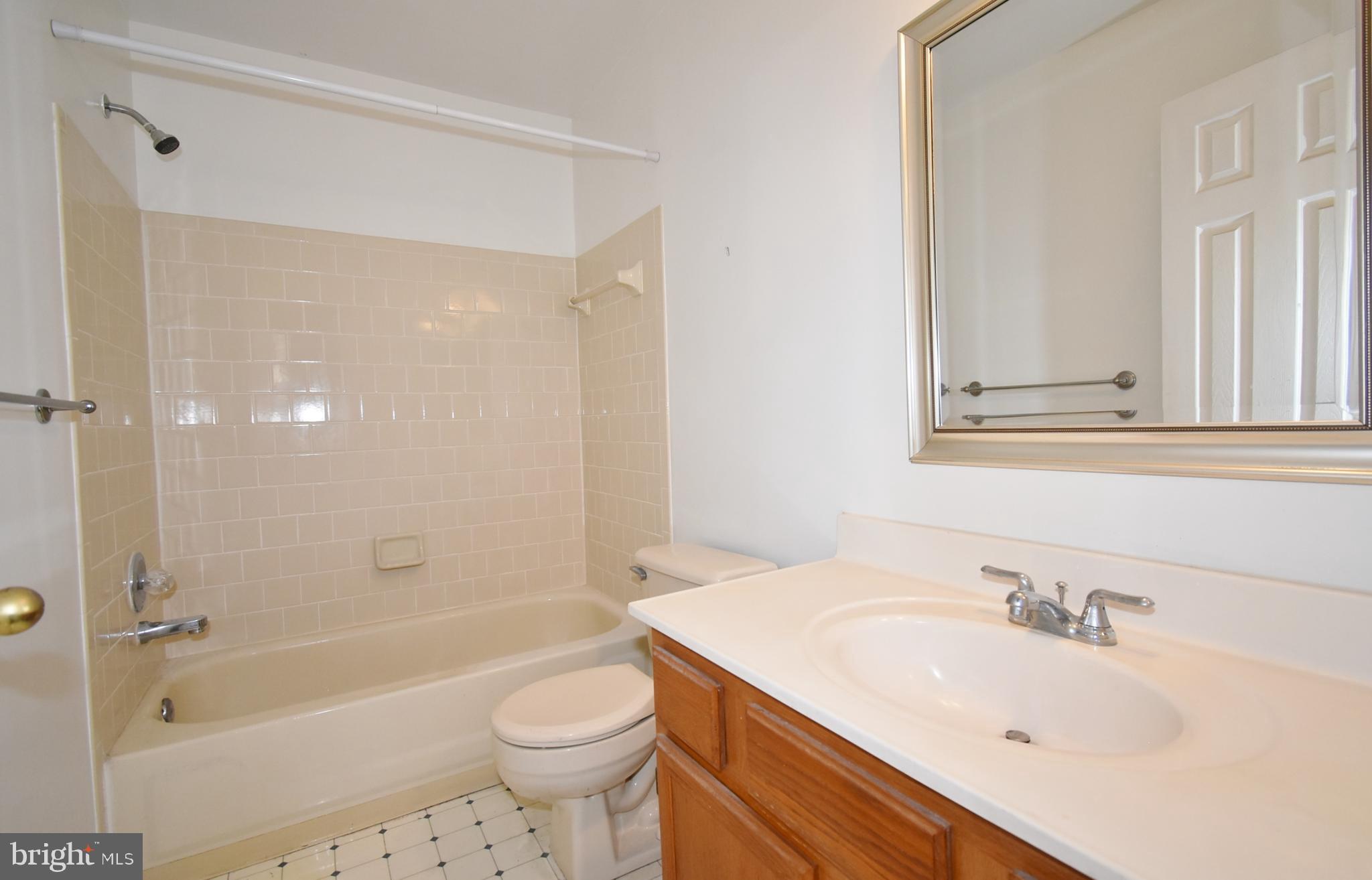 HUNTERS CROSS - Residential Lease