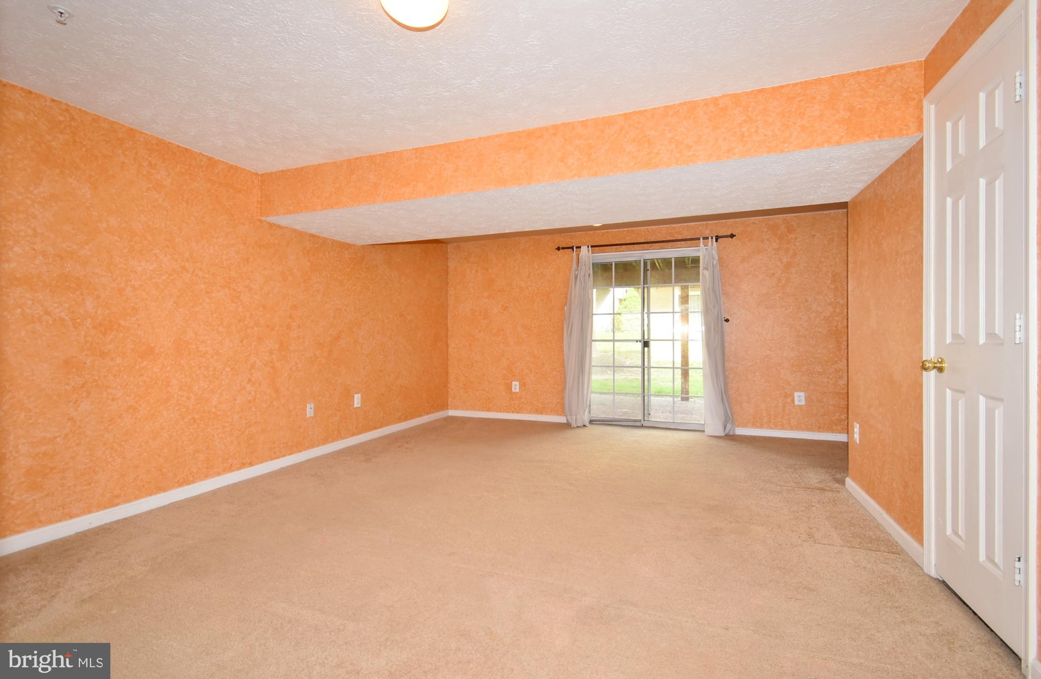 HUNTERS CROSS - Residential Lease