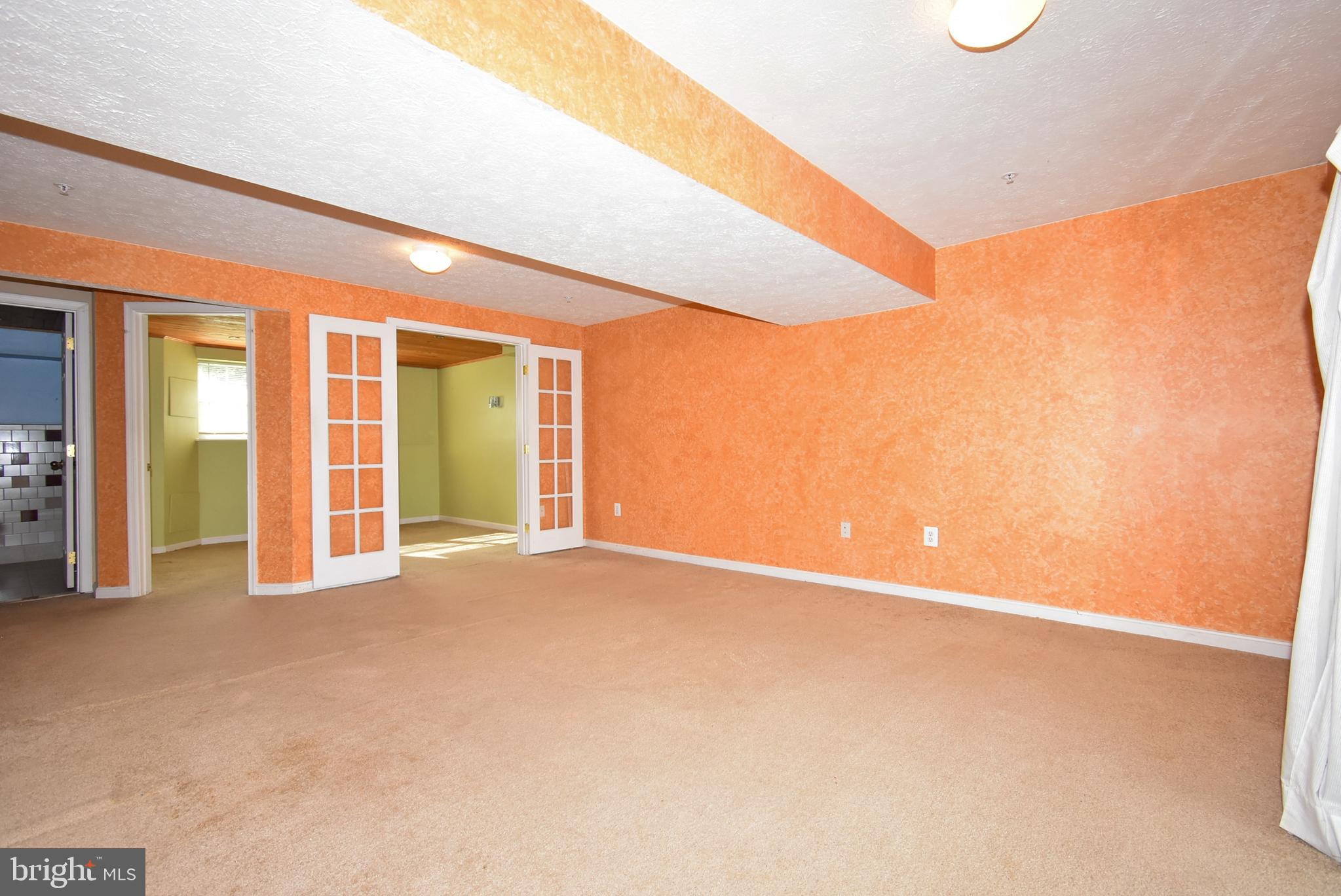 HUNTERS CROSS - Residential Lease