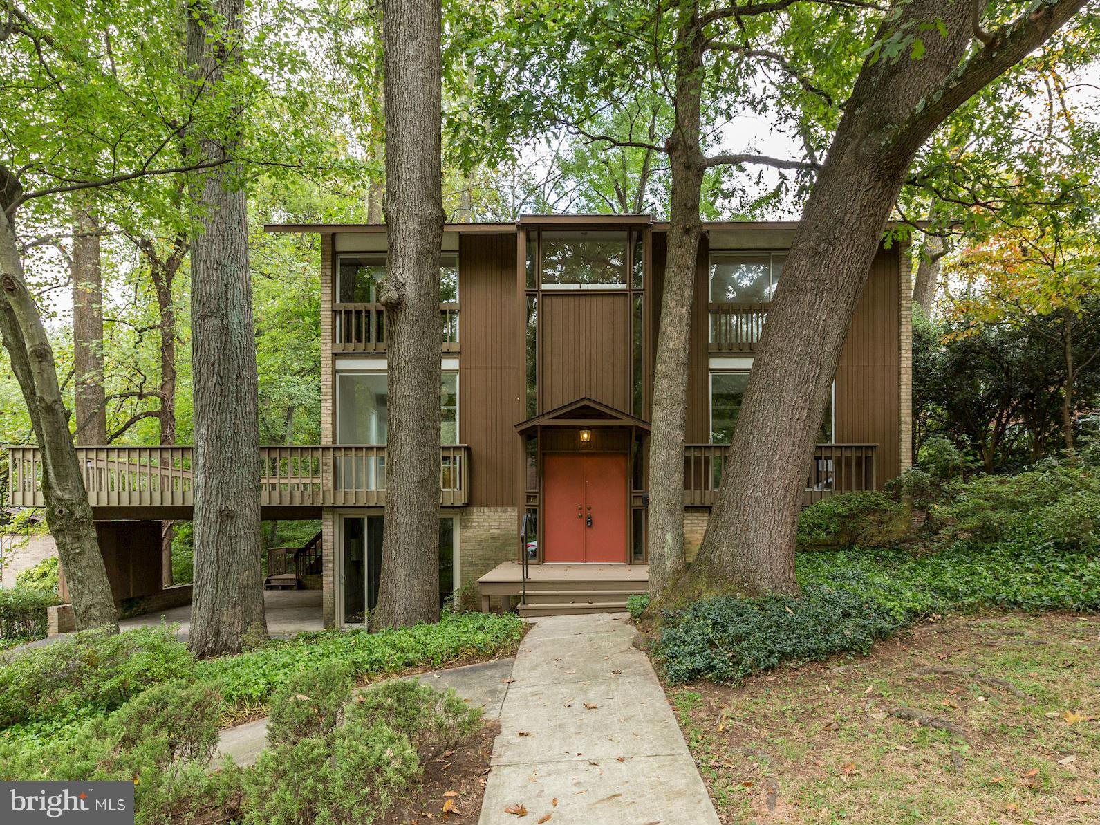 WOODSIDE PARK - Residential