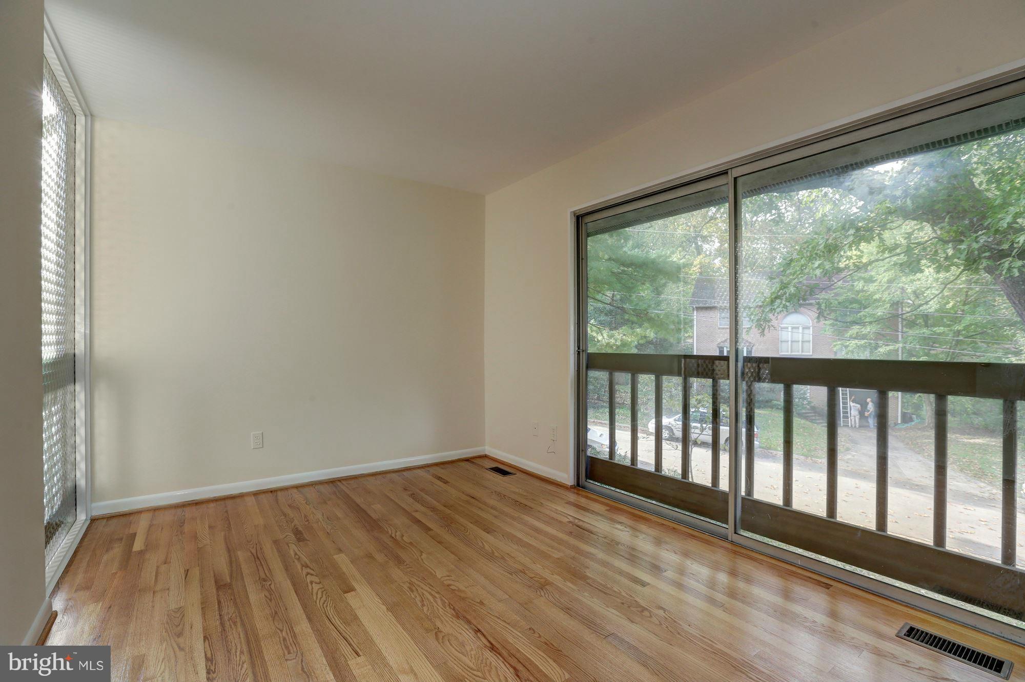 WOODSIDE PARK - Residential