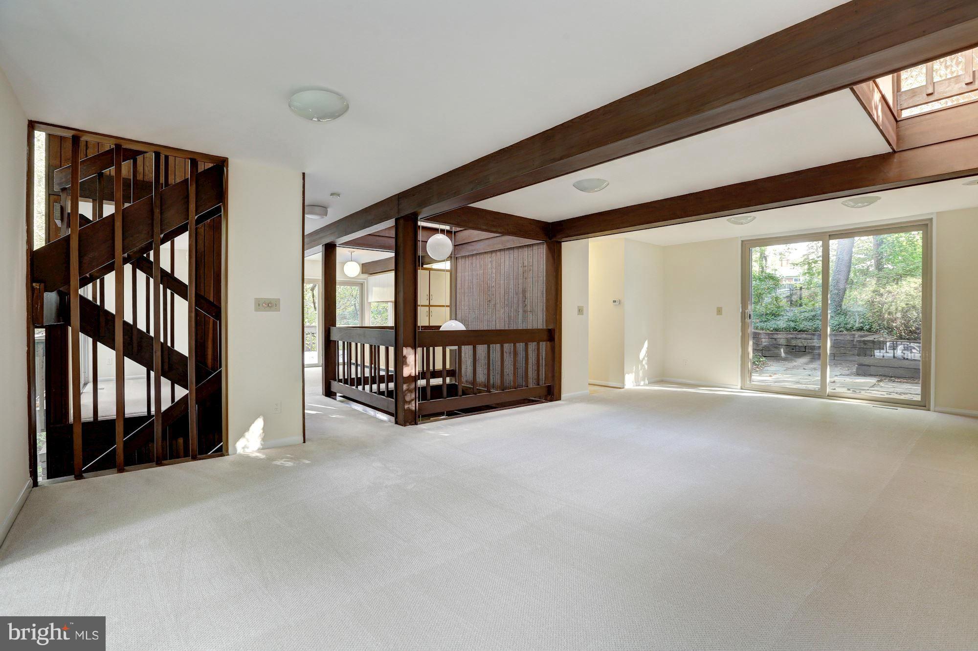 WOODSIDE PARK - Residential