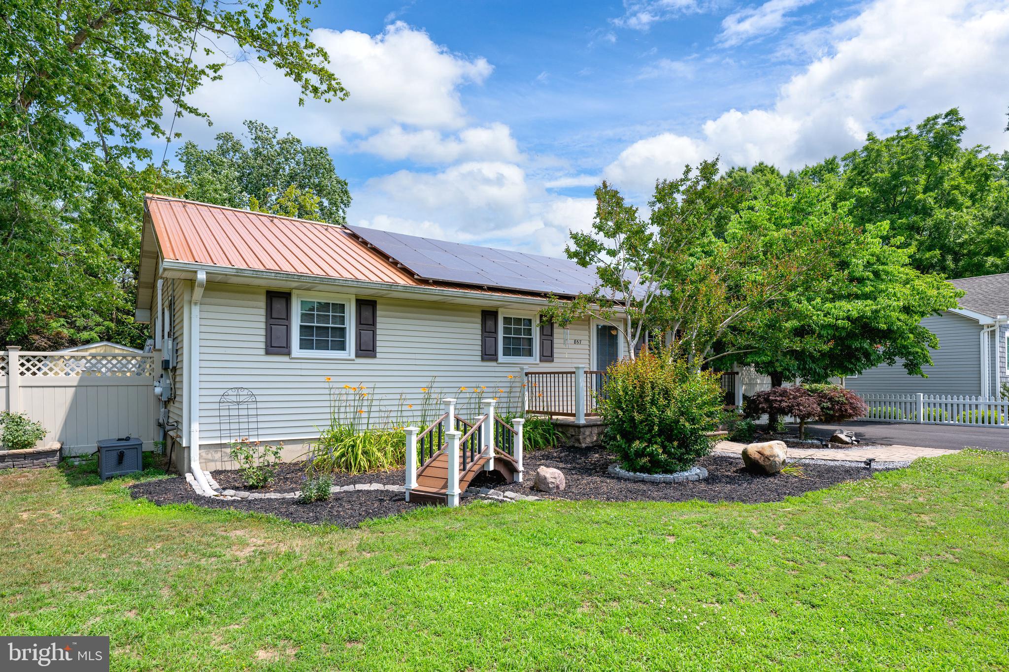 857 BISON ROAD