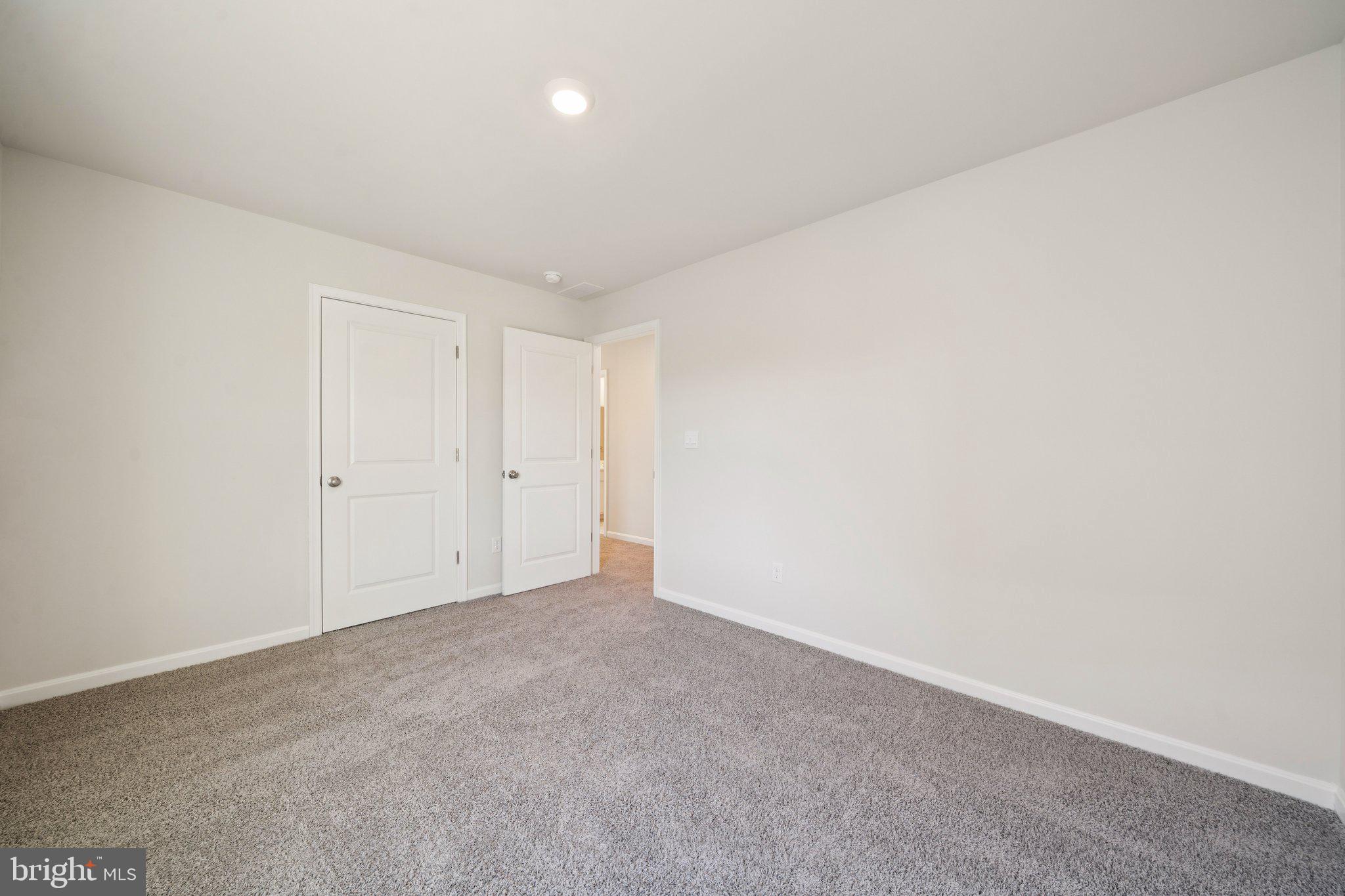 LADYSMITH VILLAGE - Residential