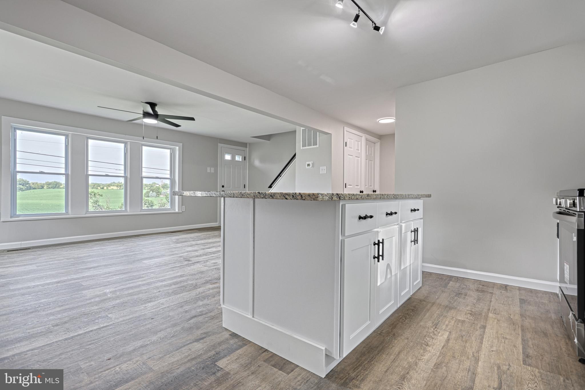 SOUTH MIDDLETON - Residential