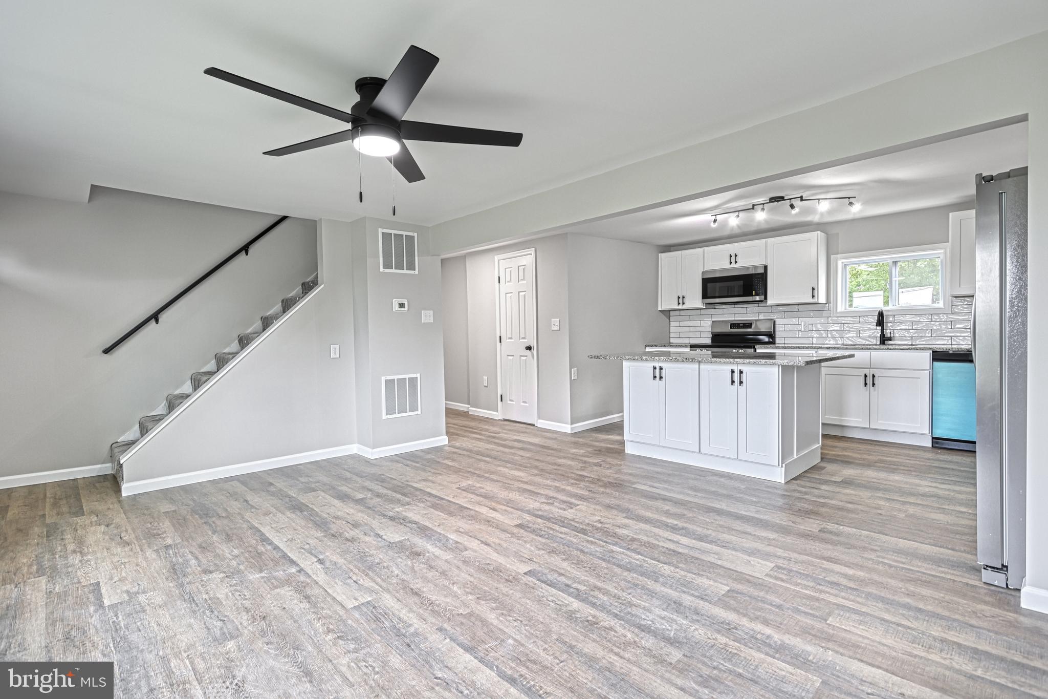 SOUTH MIDDLETON - Residential