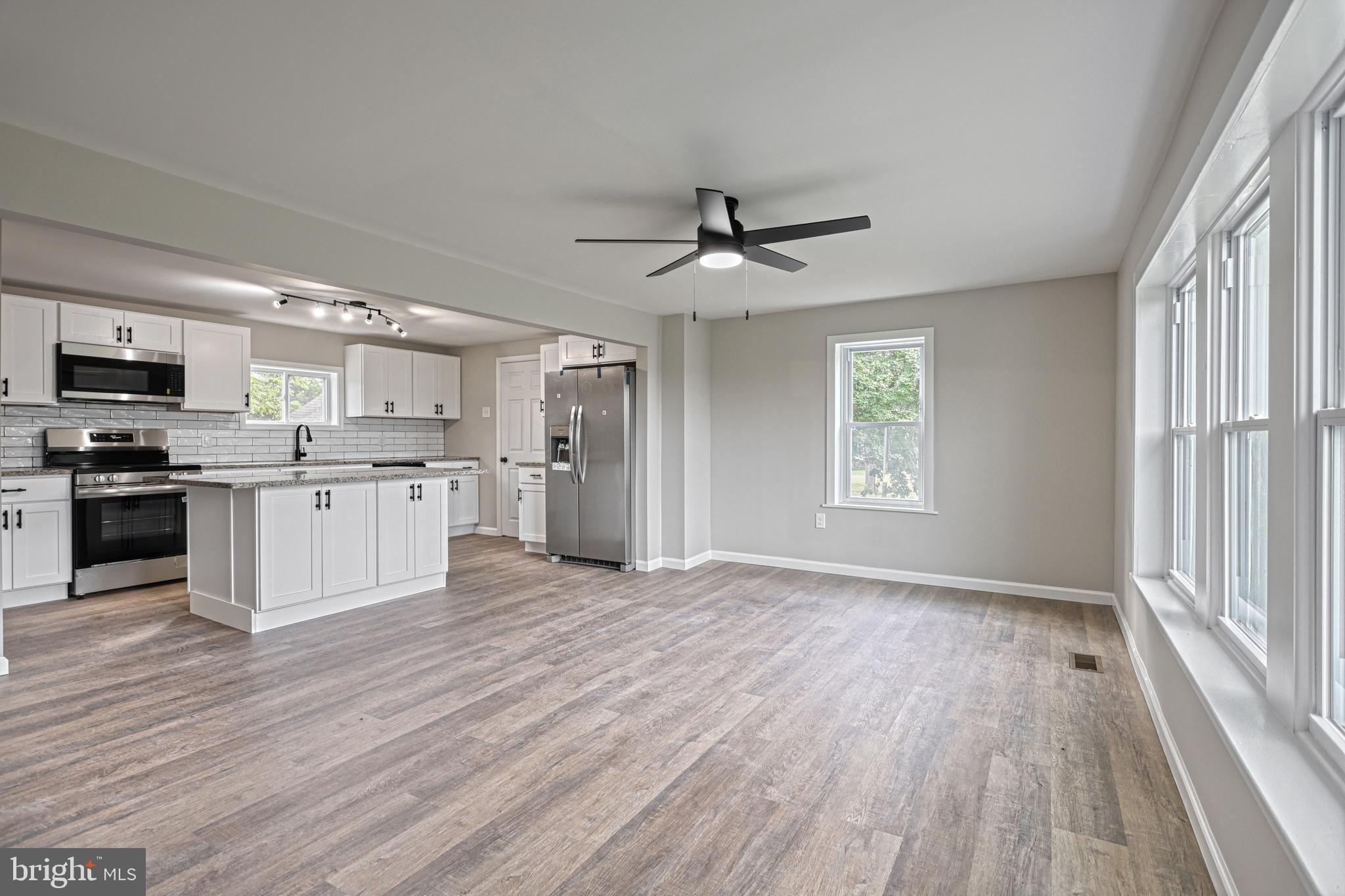 SOUTH MIDDLETON - Residential