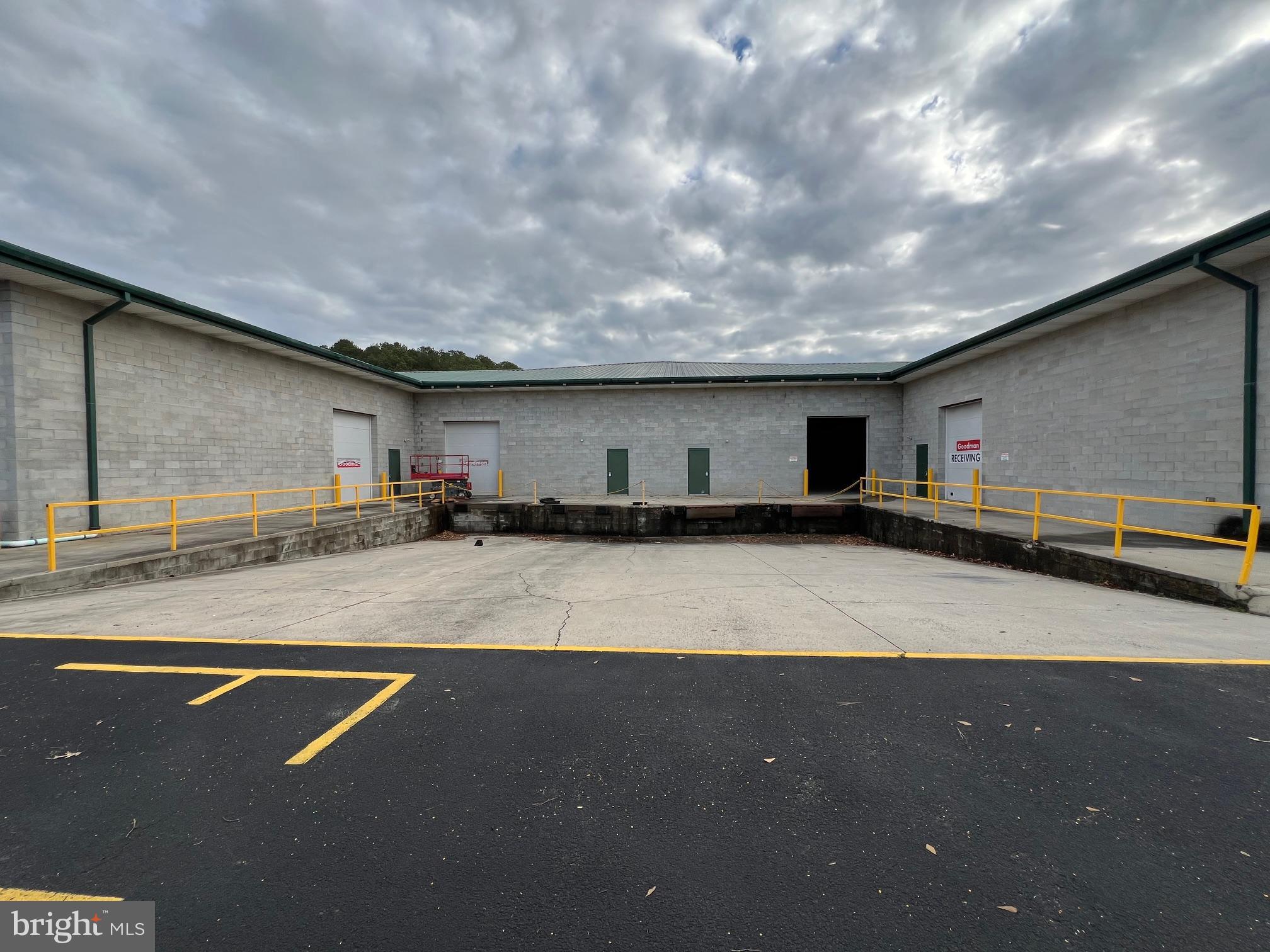 NONE AVAILABLE - Commercial Lease