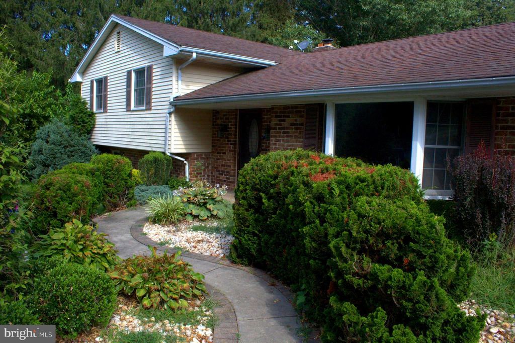 Photo of 187 Run Valley Road, CONESTOGA, PA 17516 (MLS # PALA2074872)