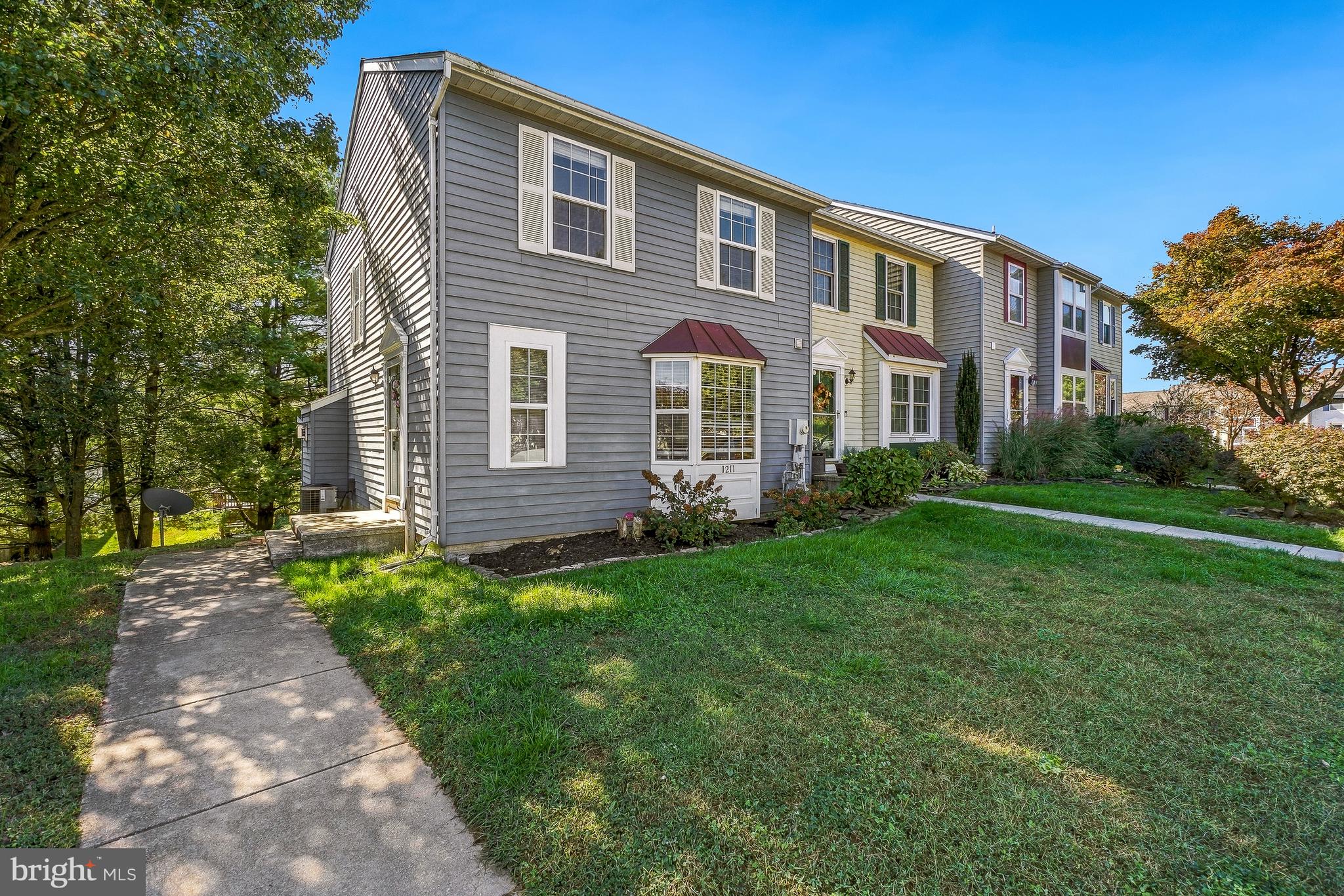 1211 SERON COURT